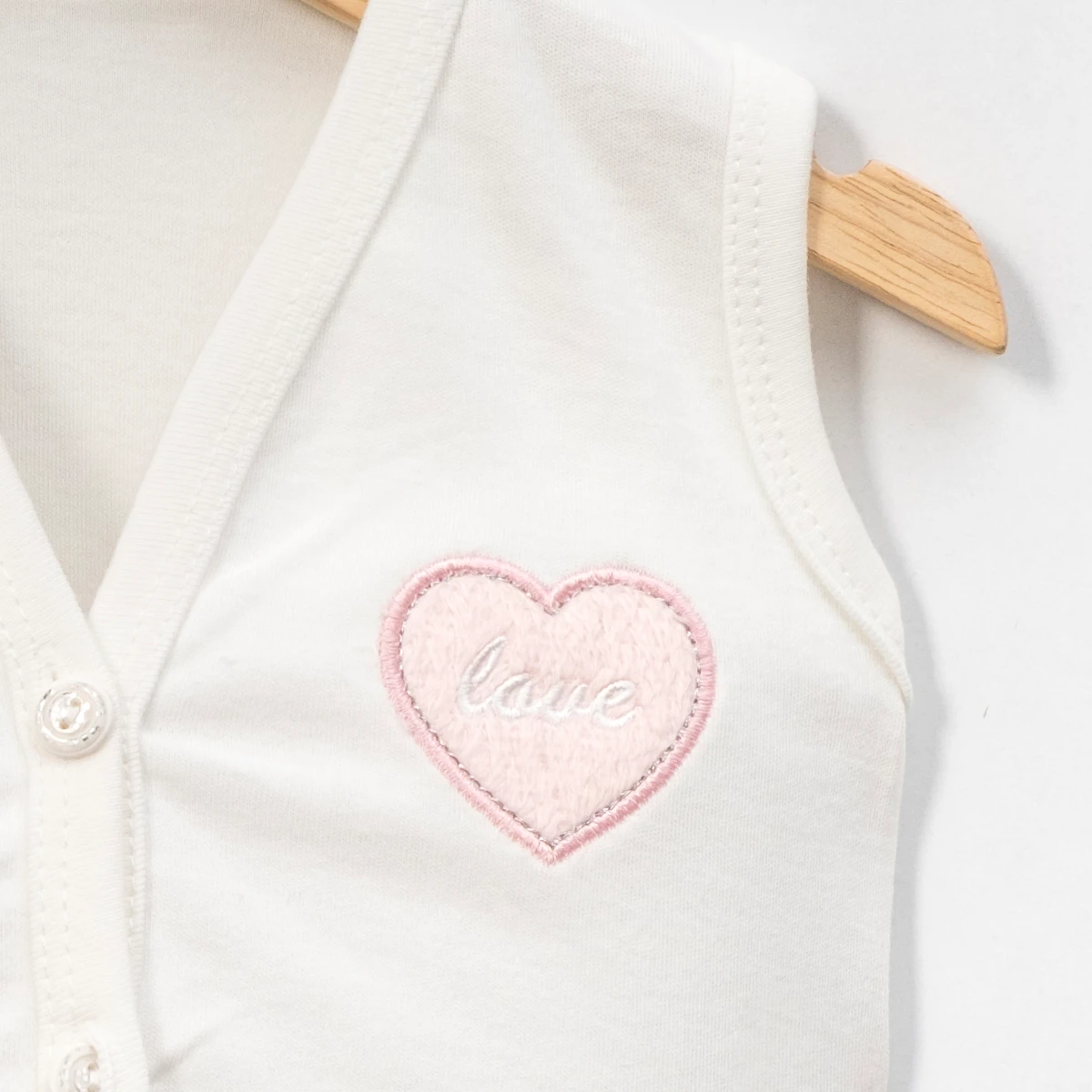 Love Kız Bebek 6-9-12-18-24 Ay Kalp  Nakışlı Yelek