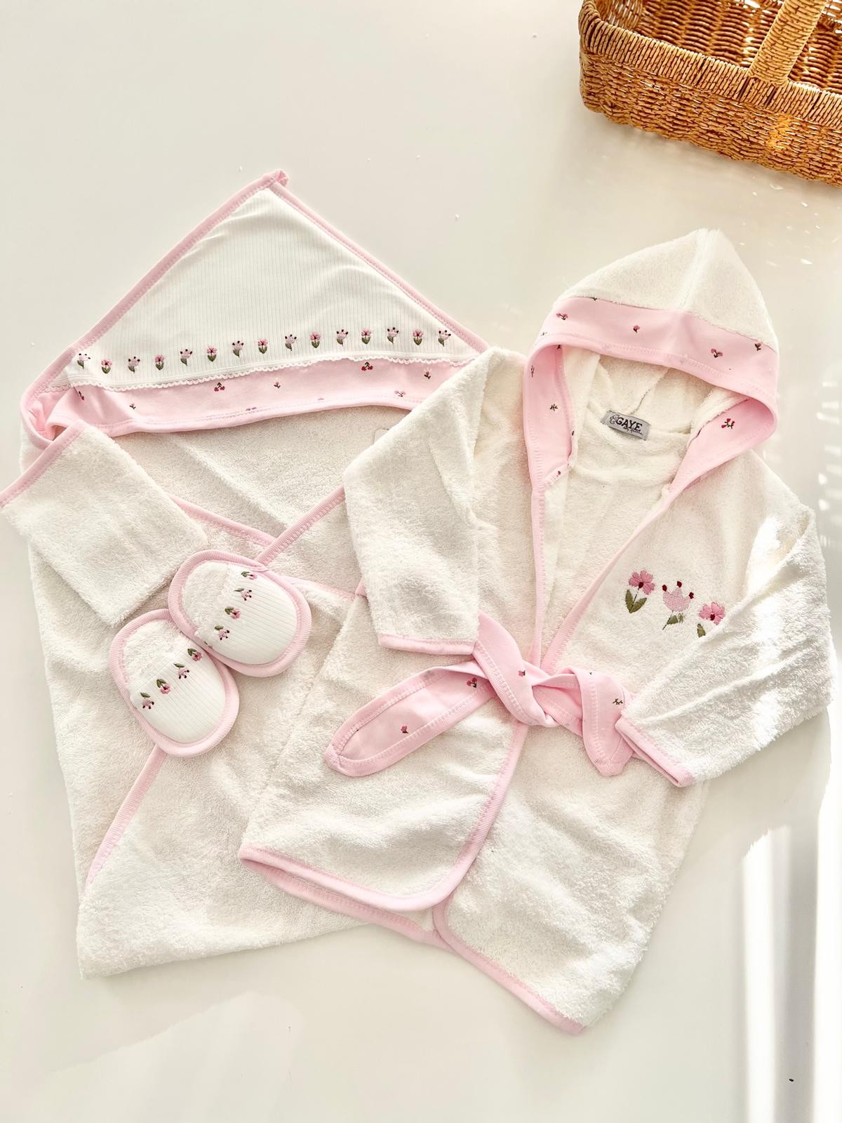 Mini Flowers Pamuklu Kız Bebek 0-12 Ay Havlu ve Bornoz Seti