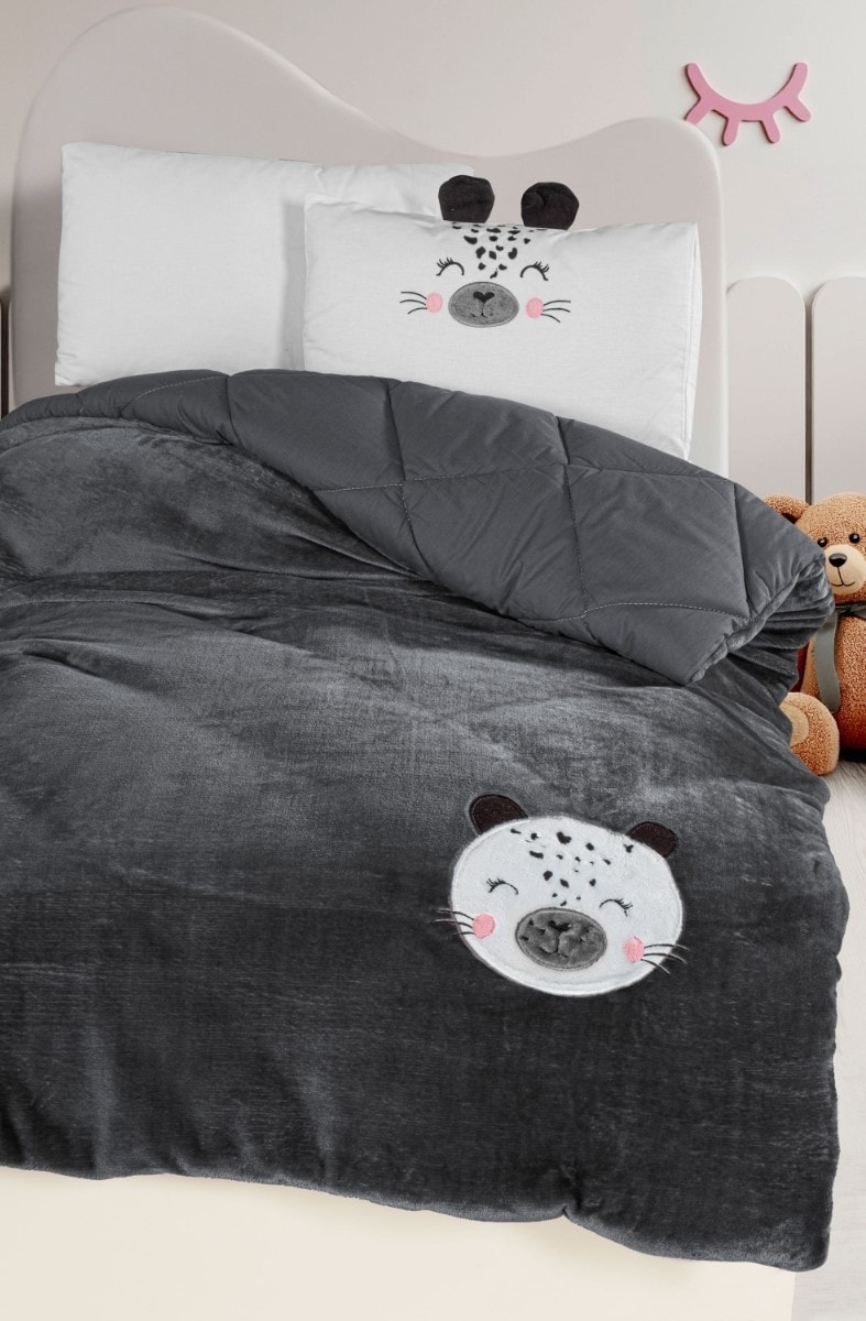 Kanz Premium Leo Nakışlı Bebek ve Çocuk Yorgan Seti