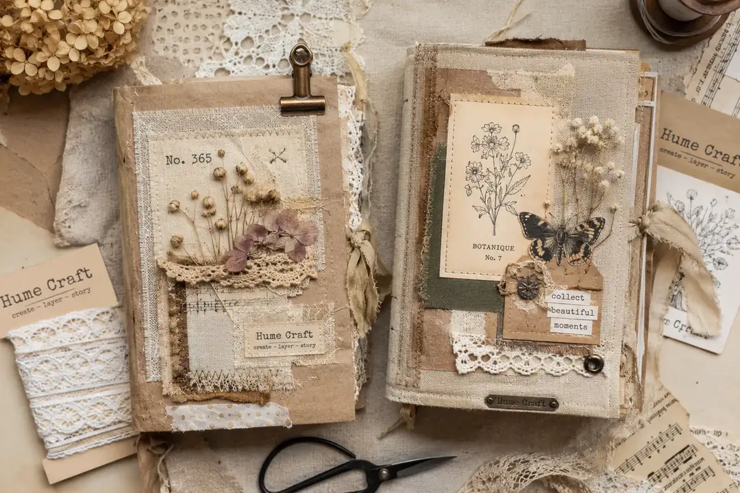 Hume Craft malzemeleriyle hazırlanmış junk journal kapak örnekleri — vintage, botanik ve kolaj stili