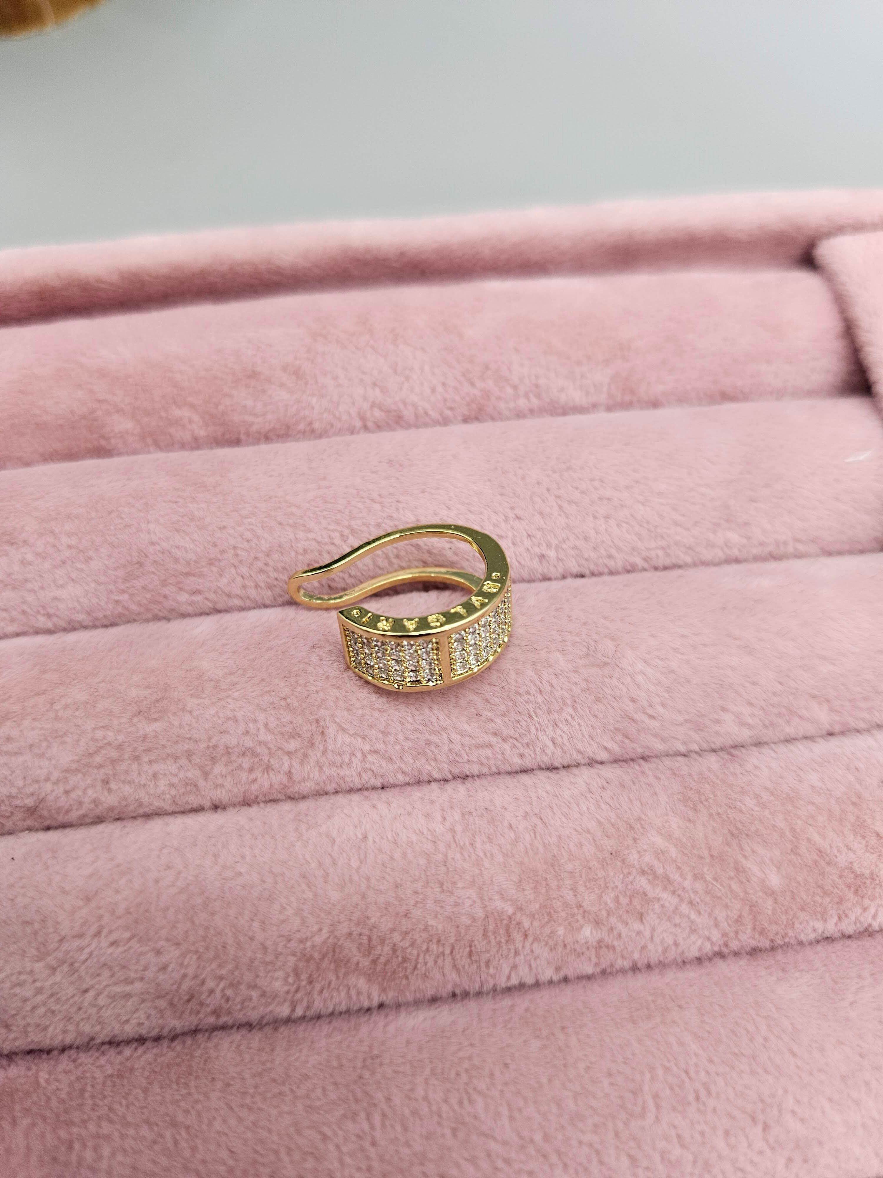 VİP SERİ BVLGARİ MODEL KIKIRDAK KÜPE