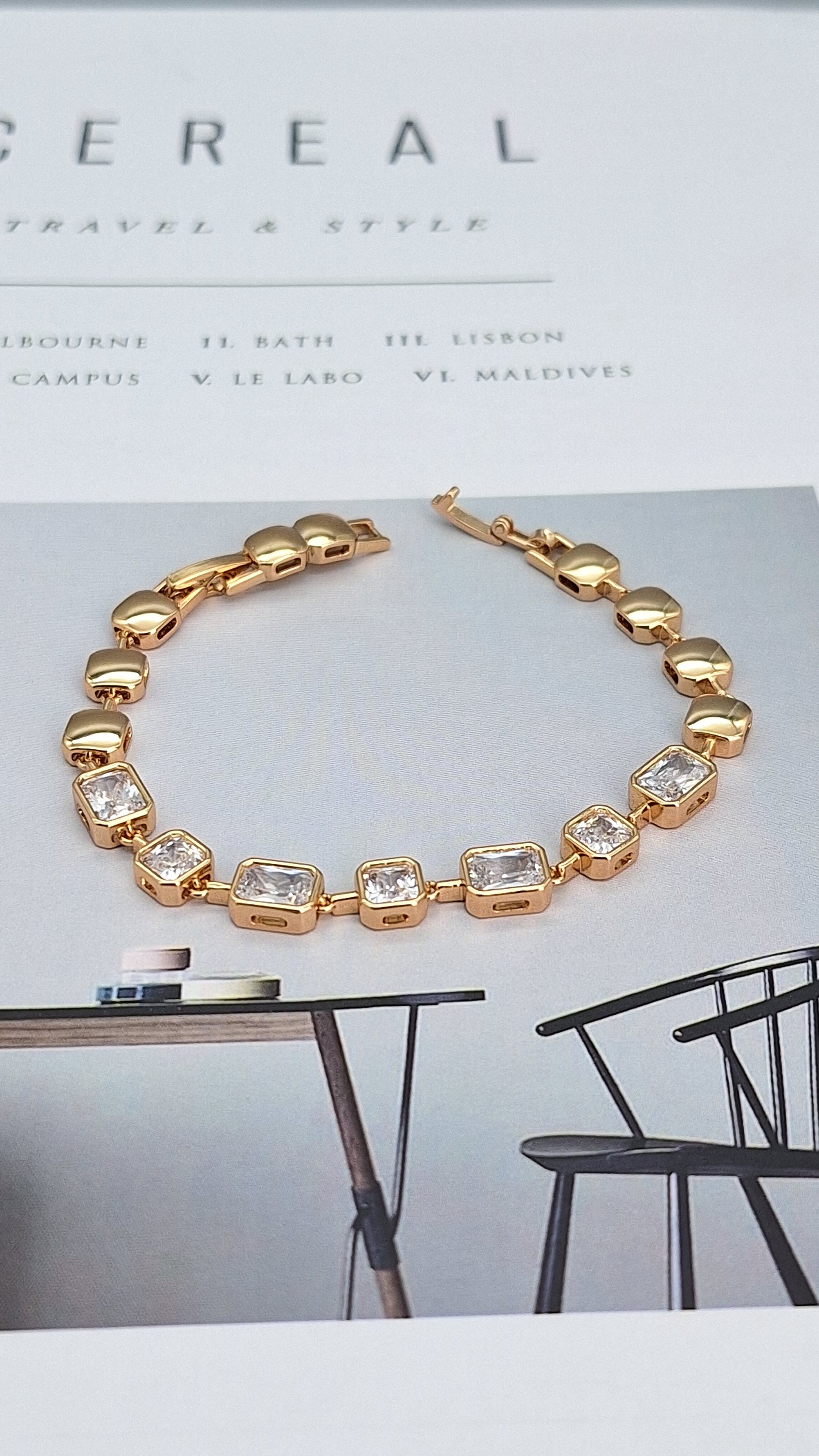 VİP SERİ ROSEGOLD RENK KARE VE DİKDÖRTGEN TAŞLI BİLEKLİK