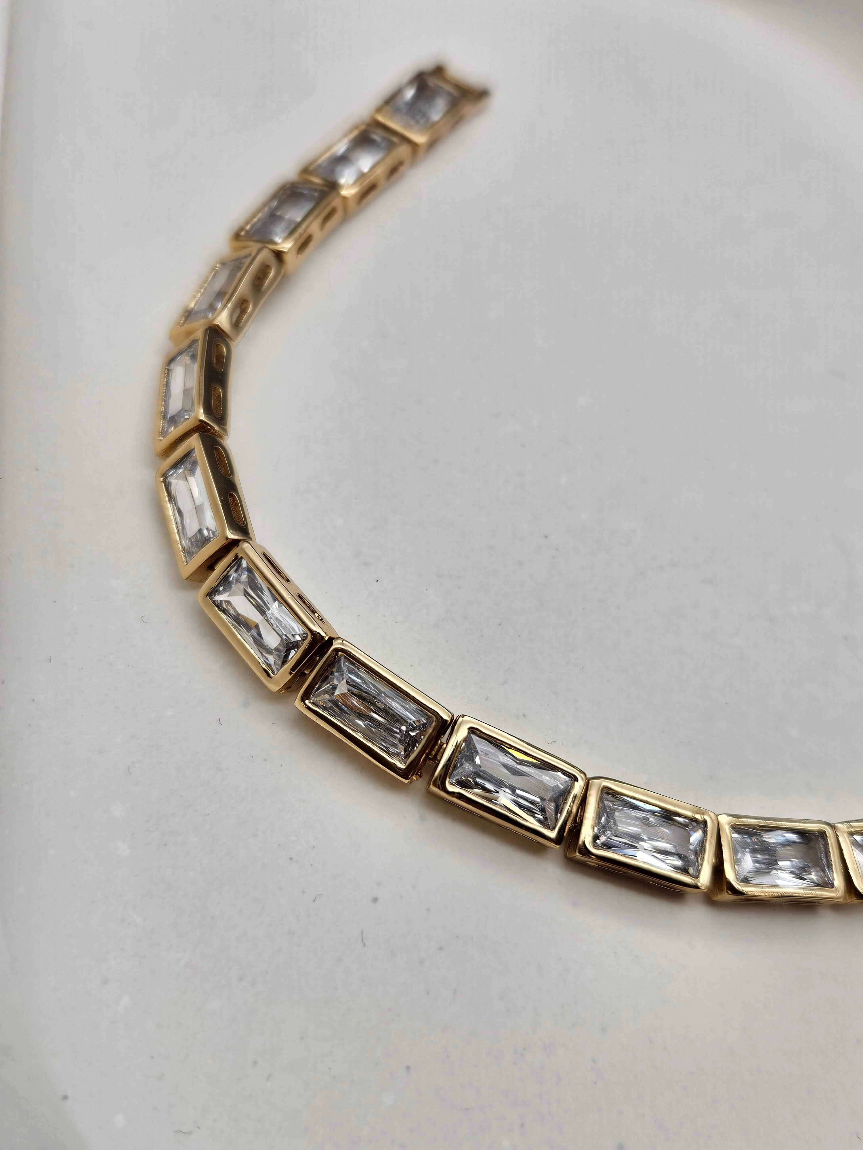VİP SERİ ROSE GOLD RENK DİKDÖRTGEN ZİRKON TAŞLI BİLEKLİK