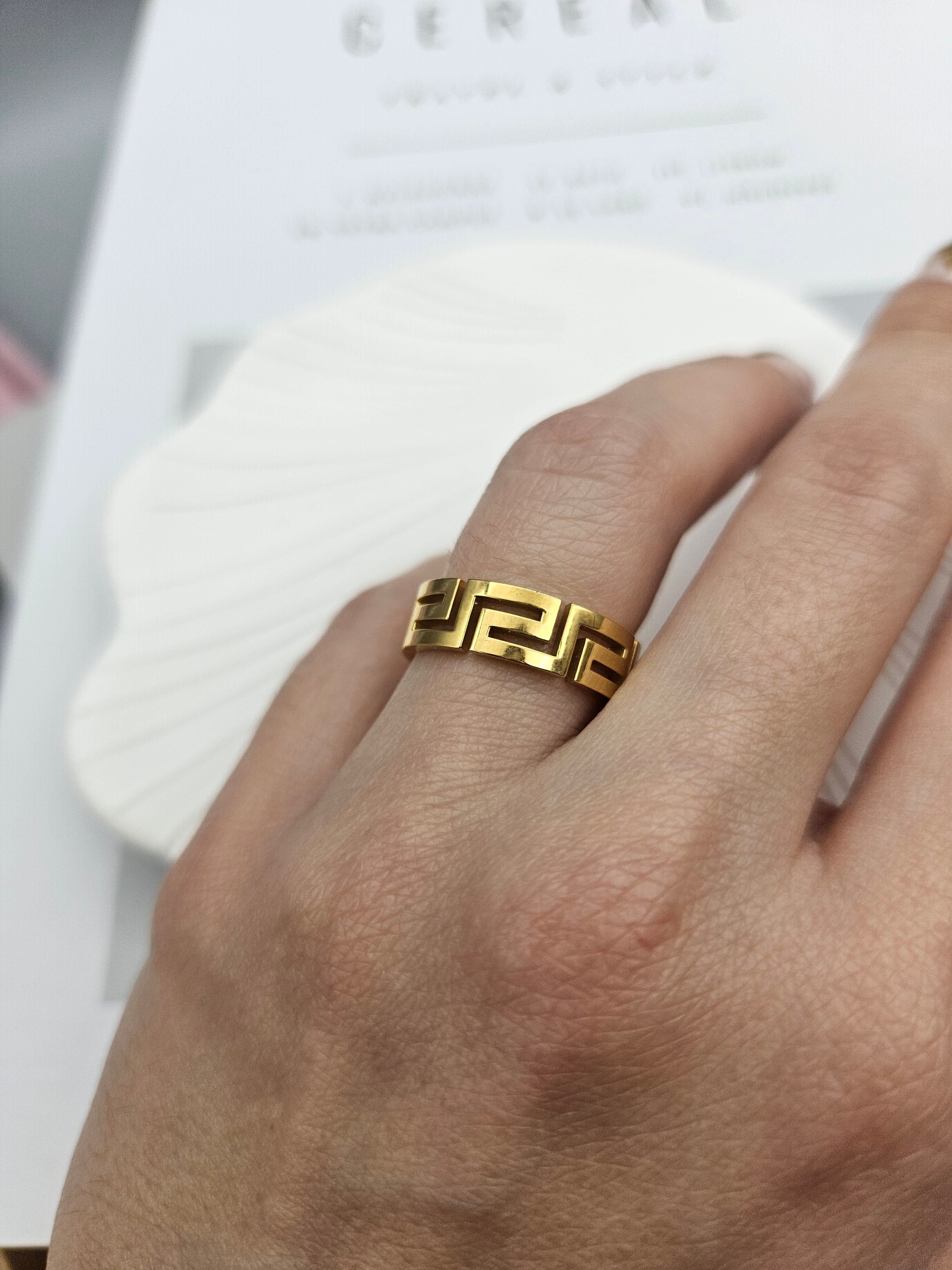 ÇELİK GOLD RENK RETRO TASARIM YÜZÜK