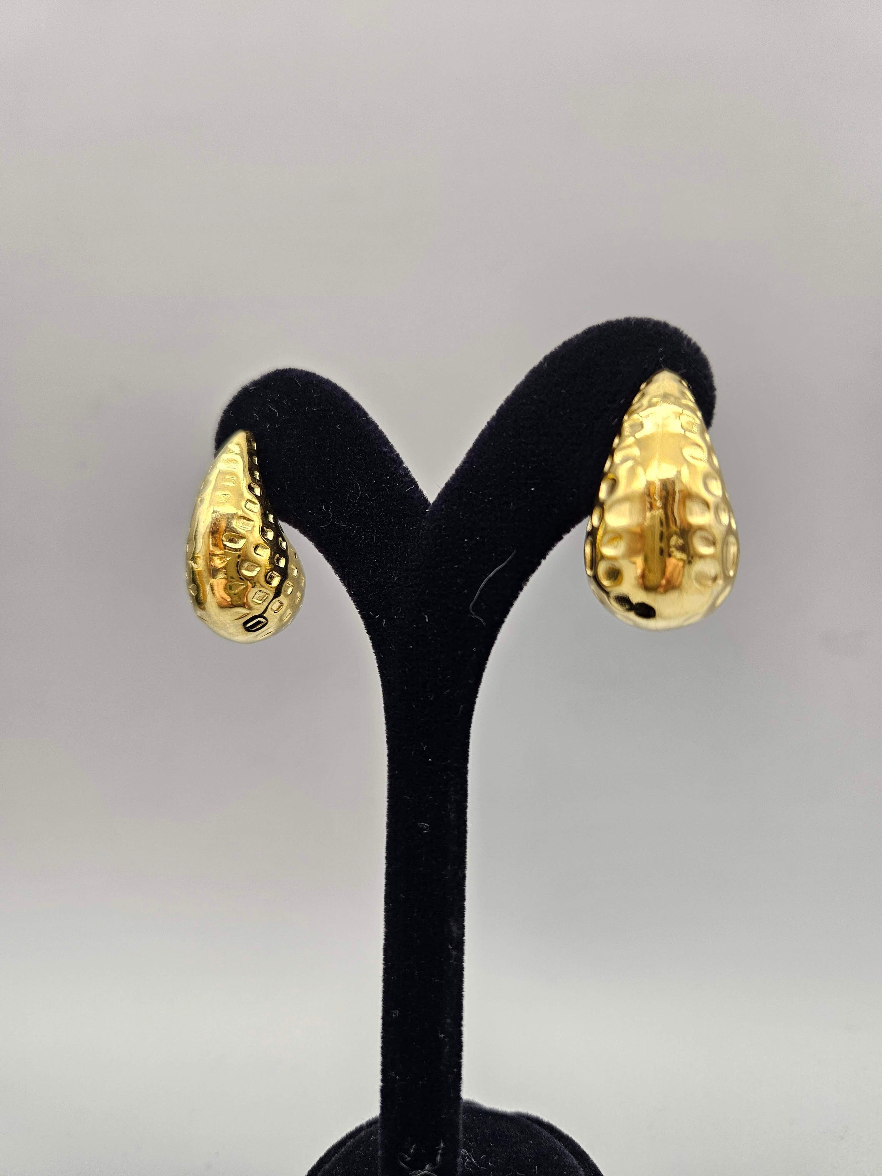 ÇELİK GOLD RENK EZME TASARIM BOTTEGA MODEL KÜPE