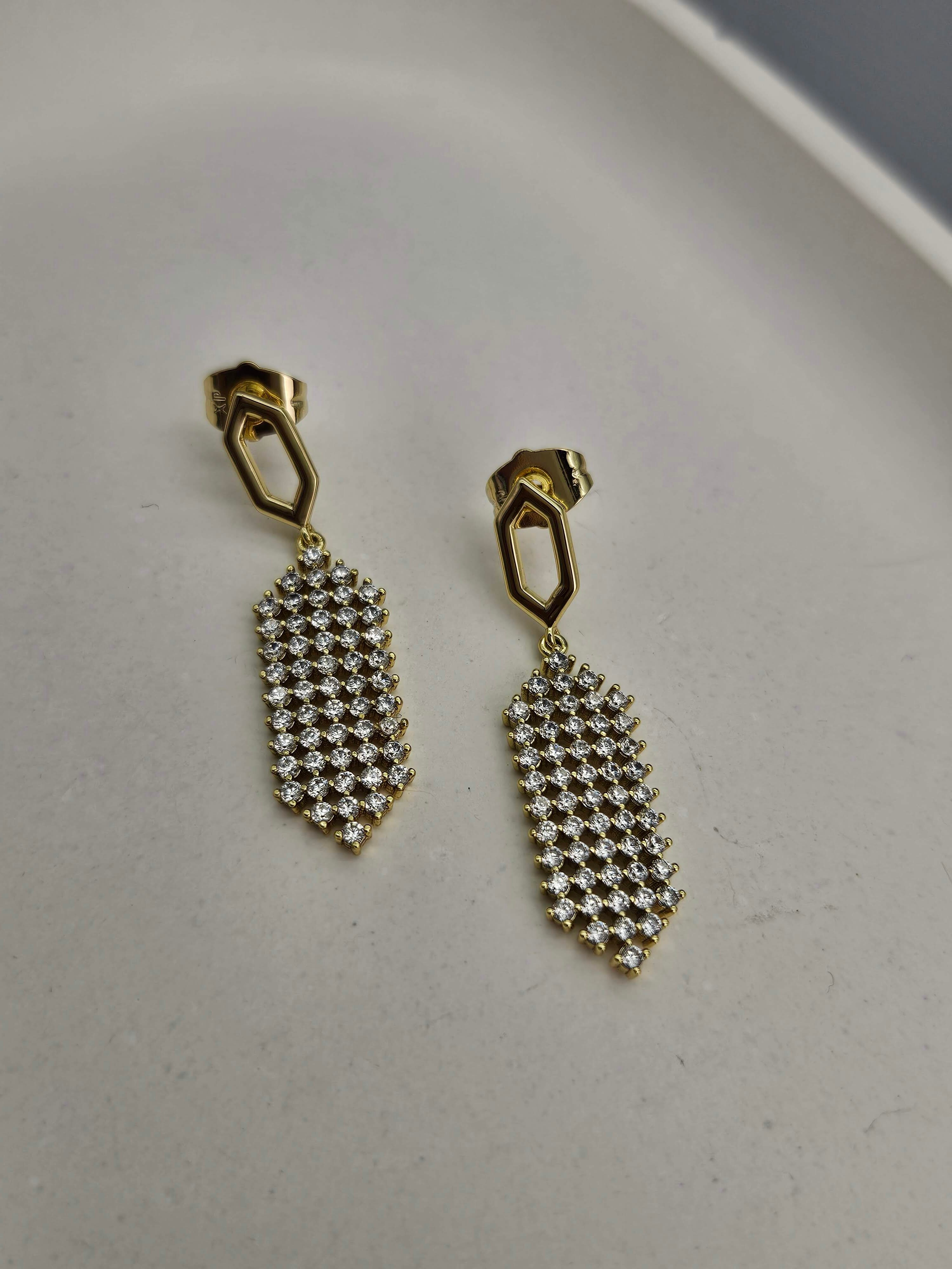 VİP SERİ GOLD RENK HASIR MODEL KÜPE