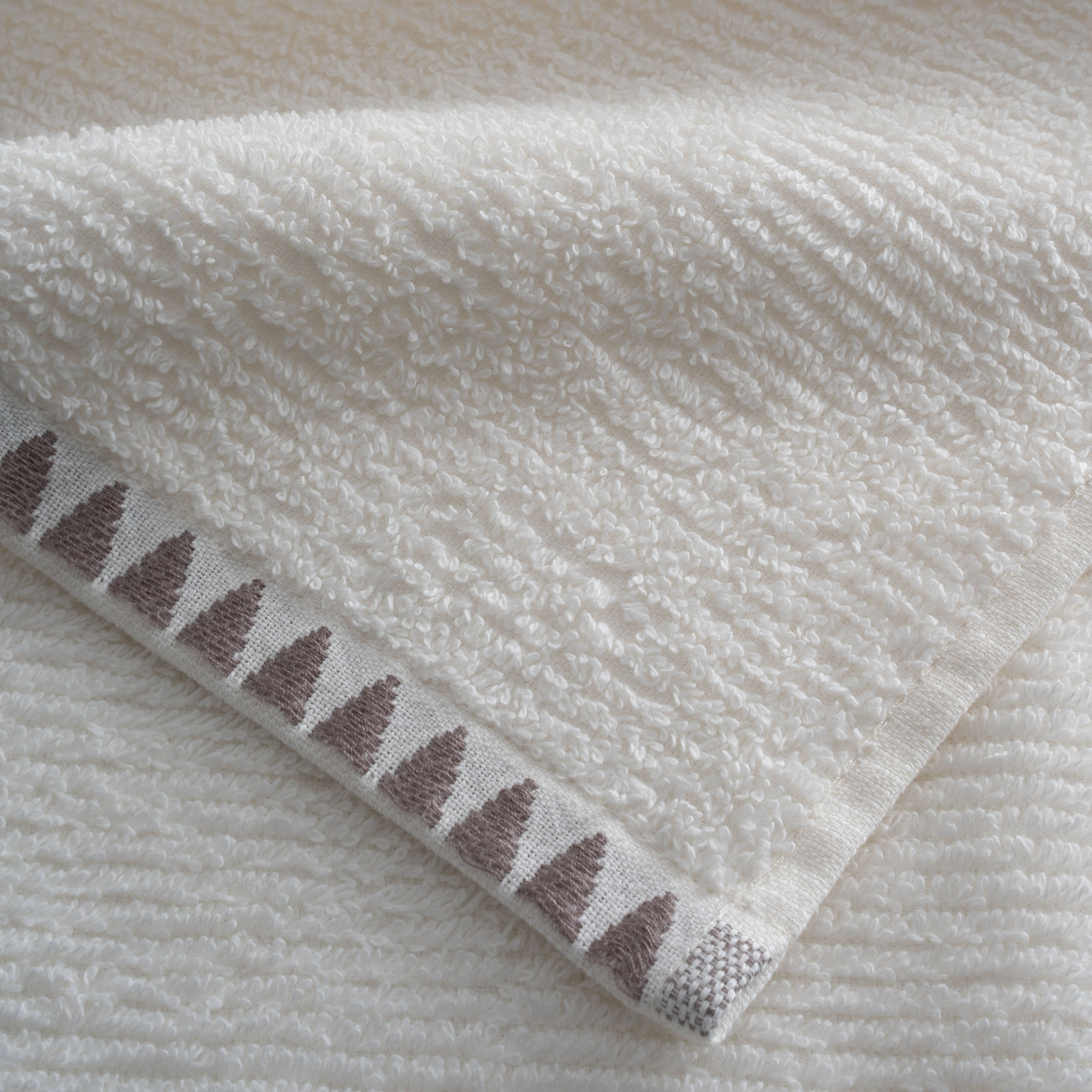 Tria Banyo Havlusu Jakarlı Krem-Vizon