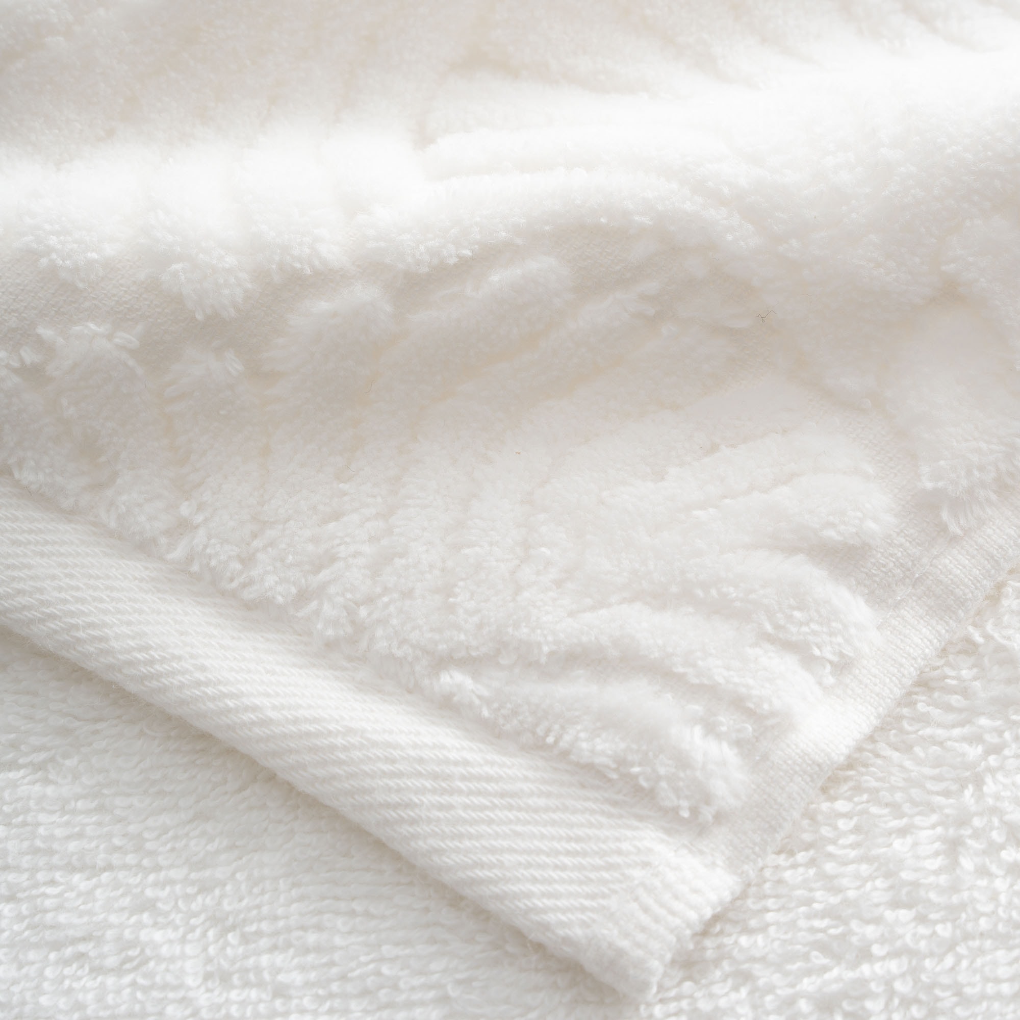 Fiorina Banyo Havlusu Jakarlı Krem