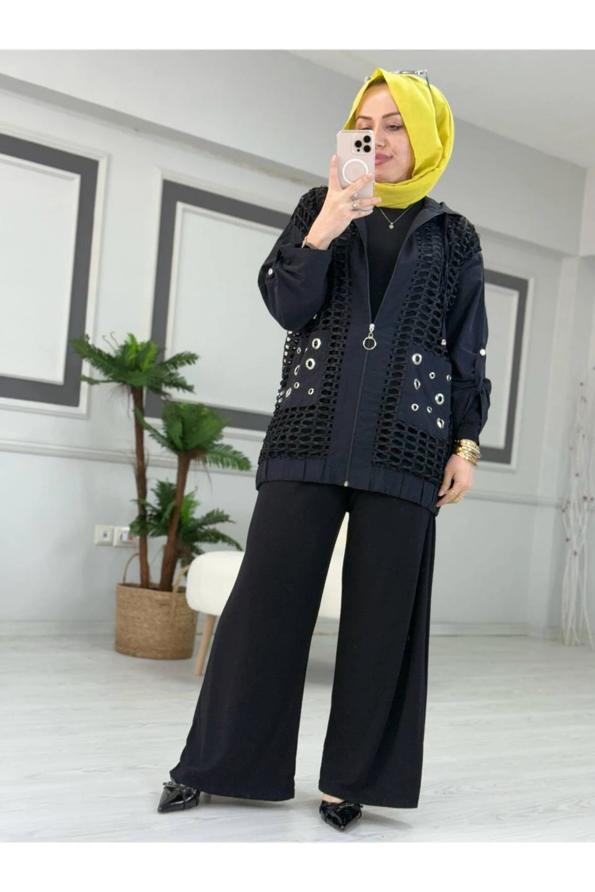 Camelya Fileli Üçlü Takım