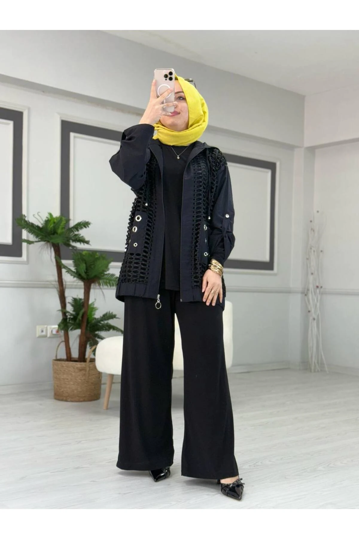 Camelya Fileli Üçlü Takım