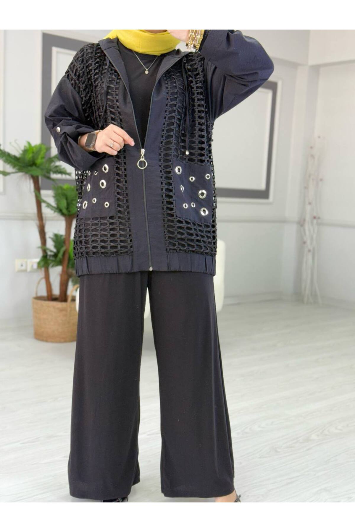 Camelya Fileli Üçlü Takım