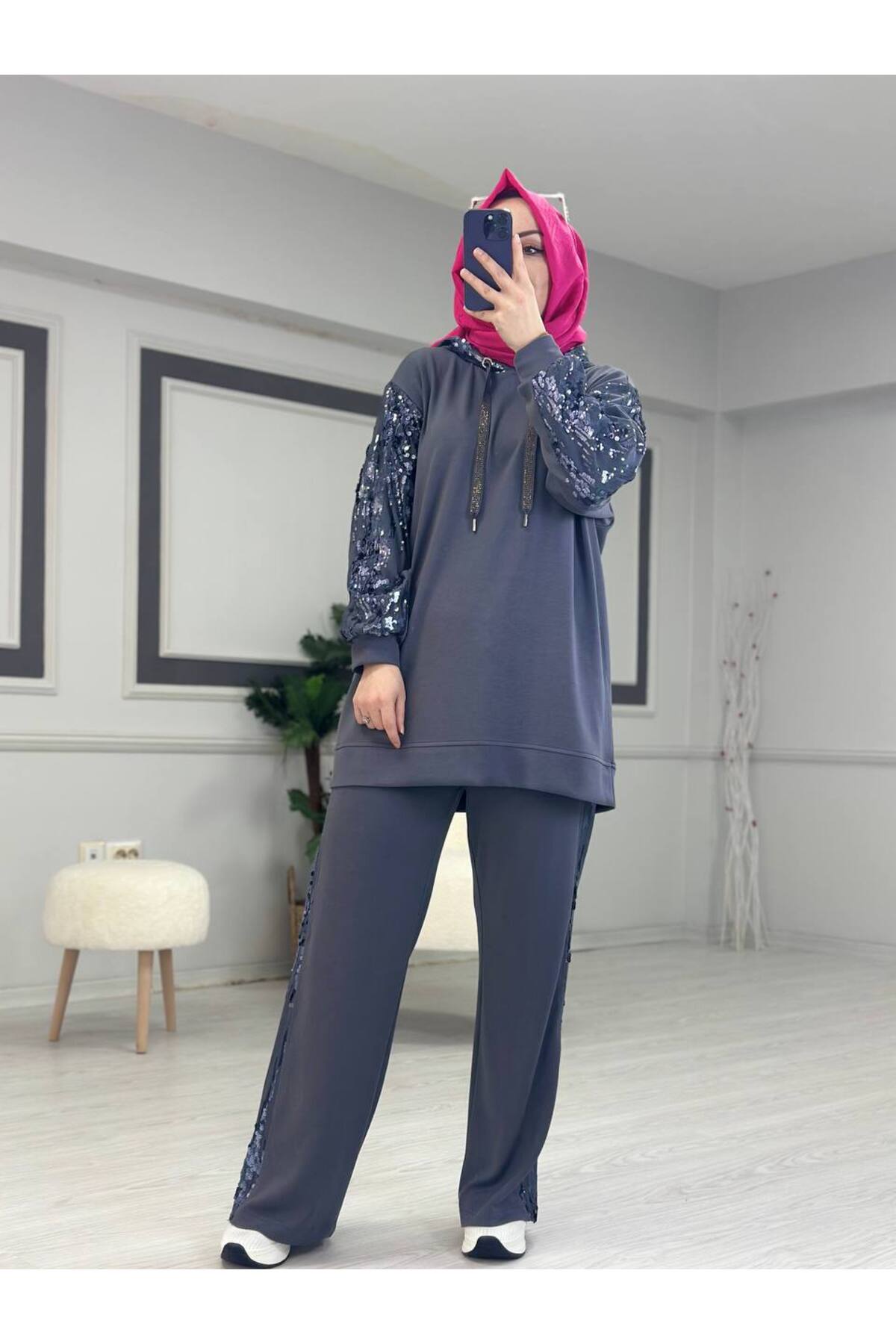 Camelya pullu takım