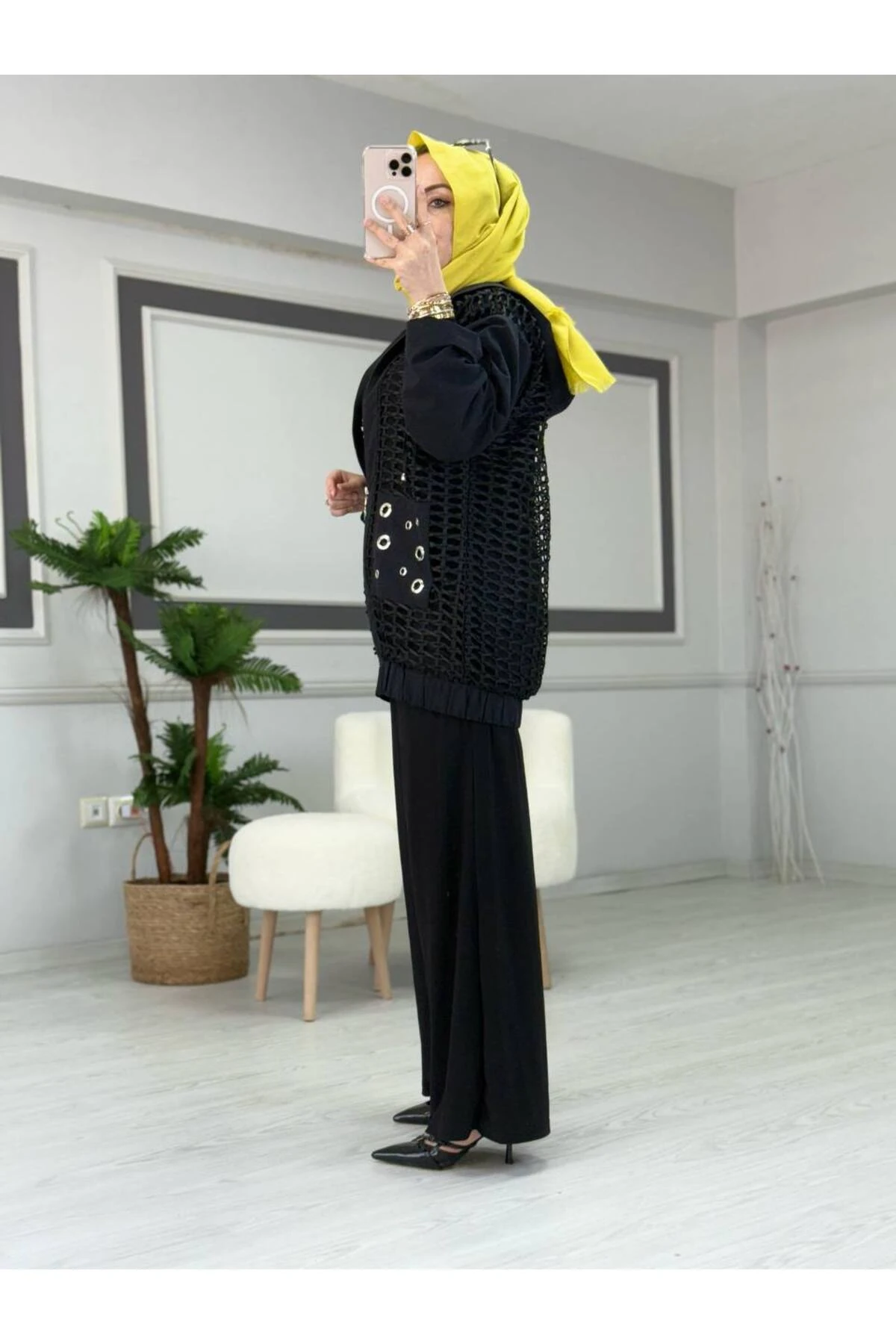 Camelya Fileli Üçlü Takım