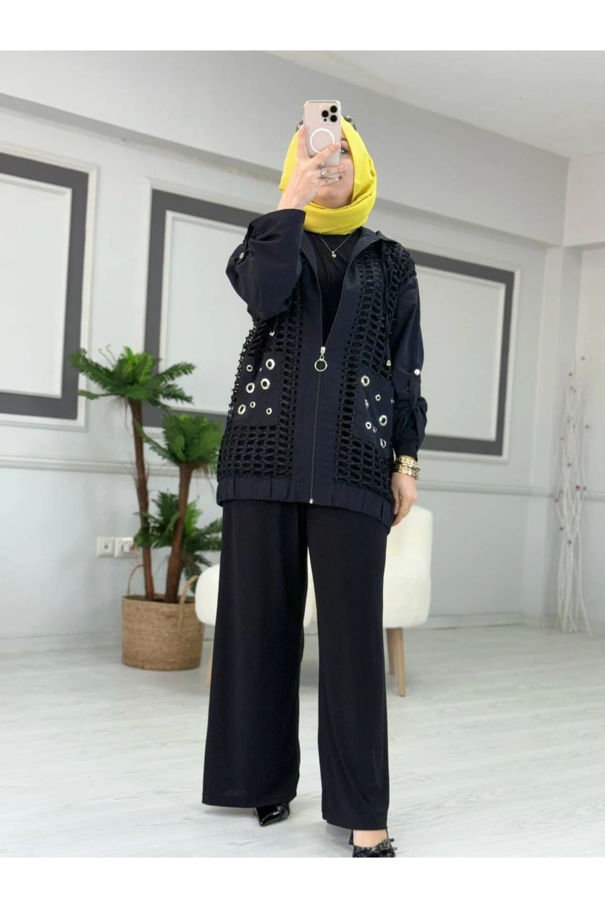 Camelya Fileli Üçlü Takım