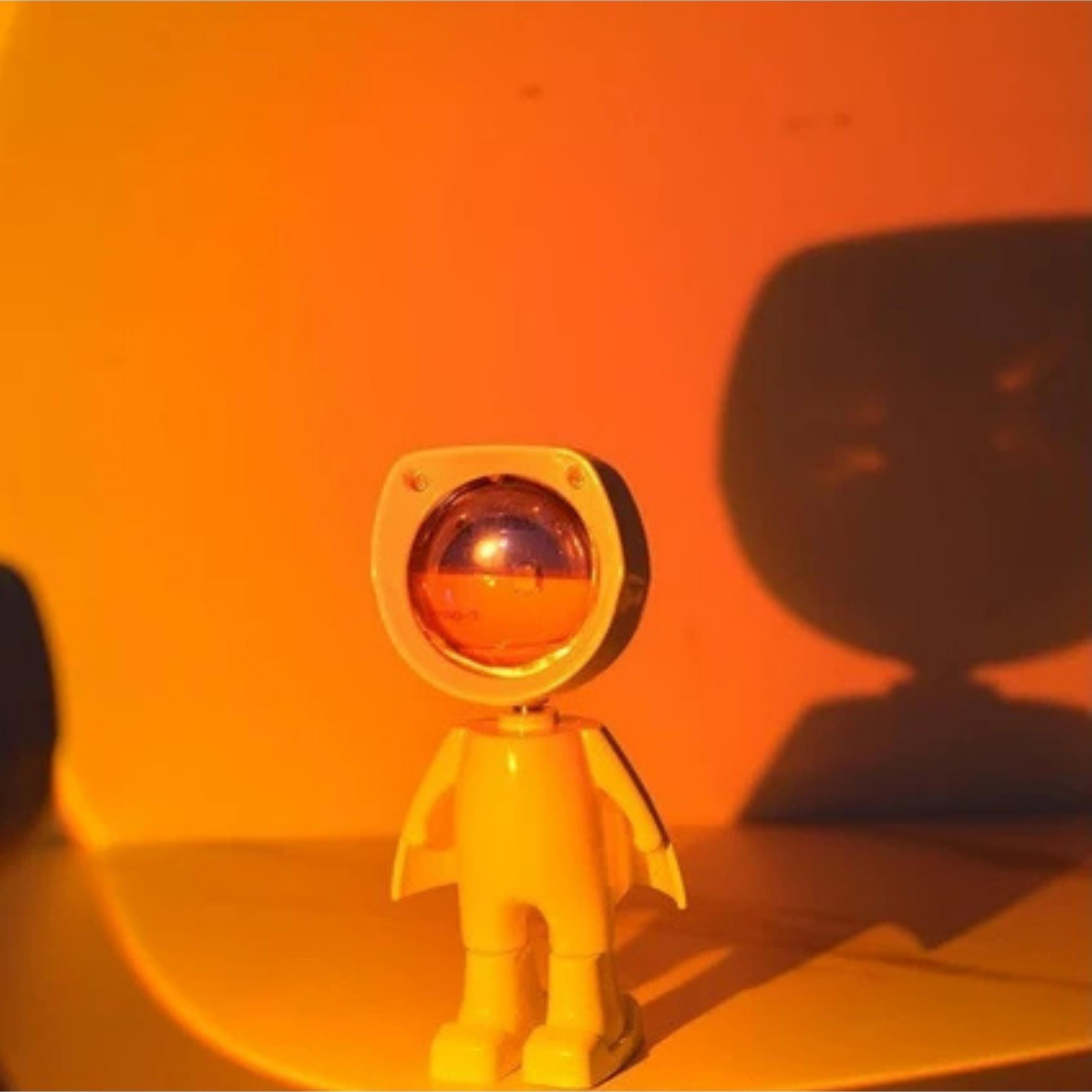 Beyaz Astronot Gün Batımı Işığı Usb Kablolu Gün Batımı Efektli Lamba