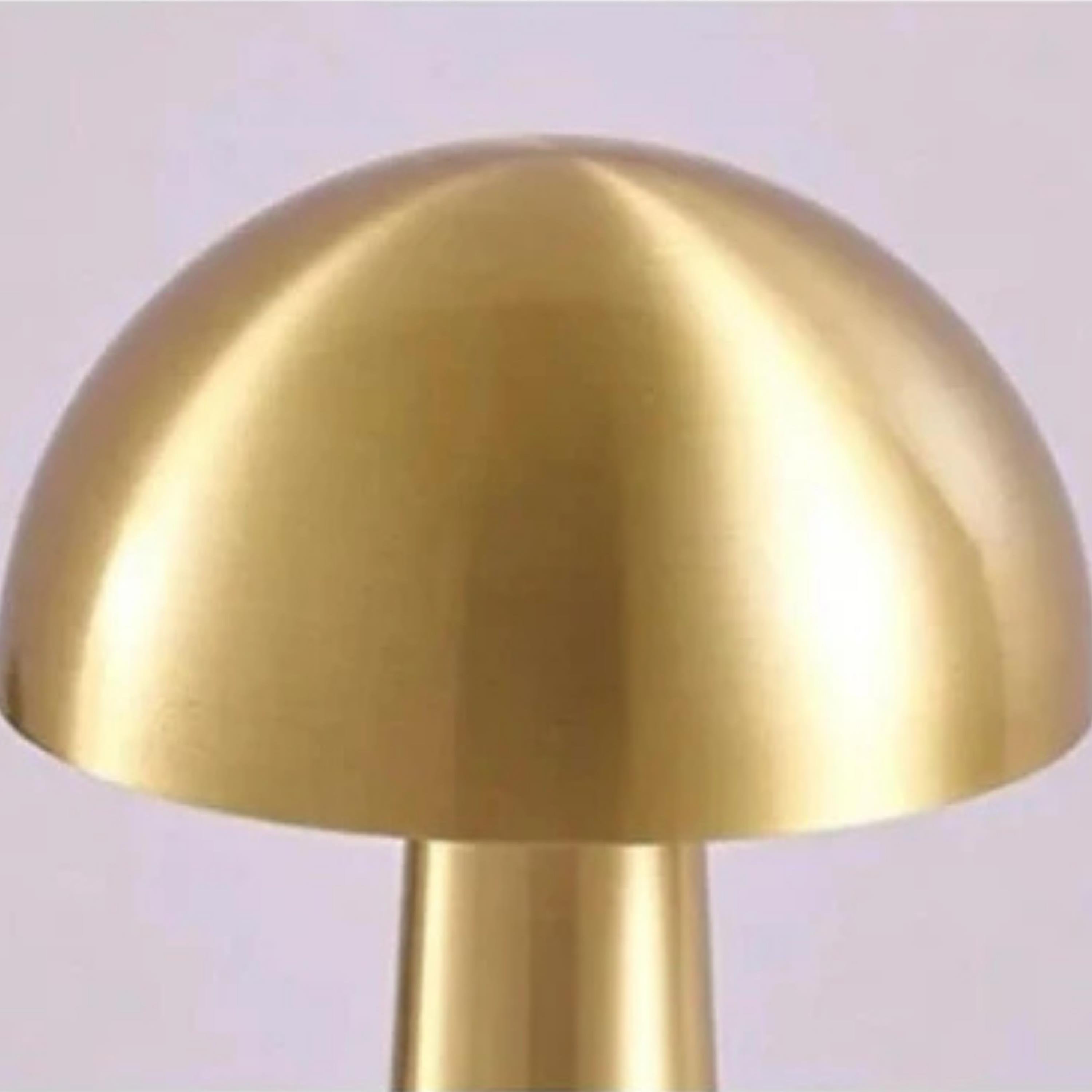 Gold Hero Led Şarjlı Dokunmatik Lotus Masa Lambası Dekoratif 3 Renk Modlu