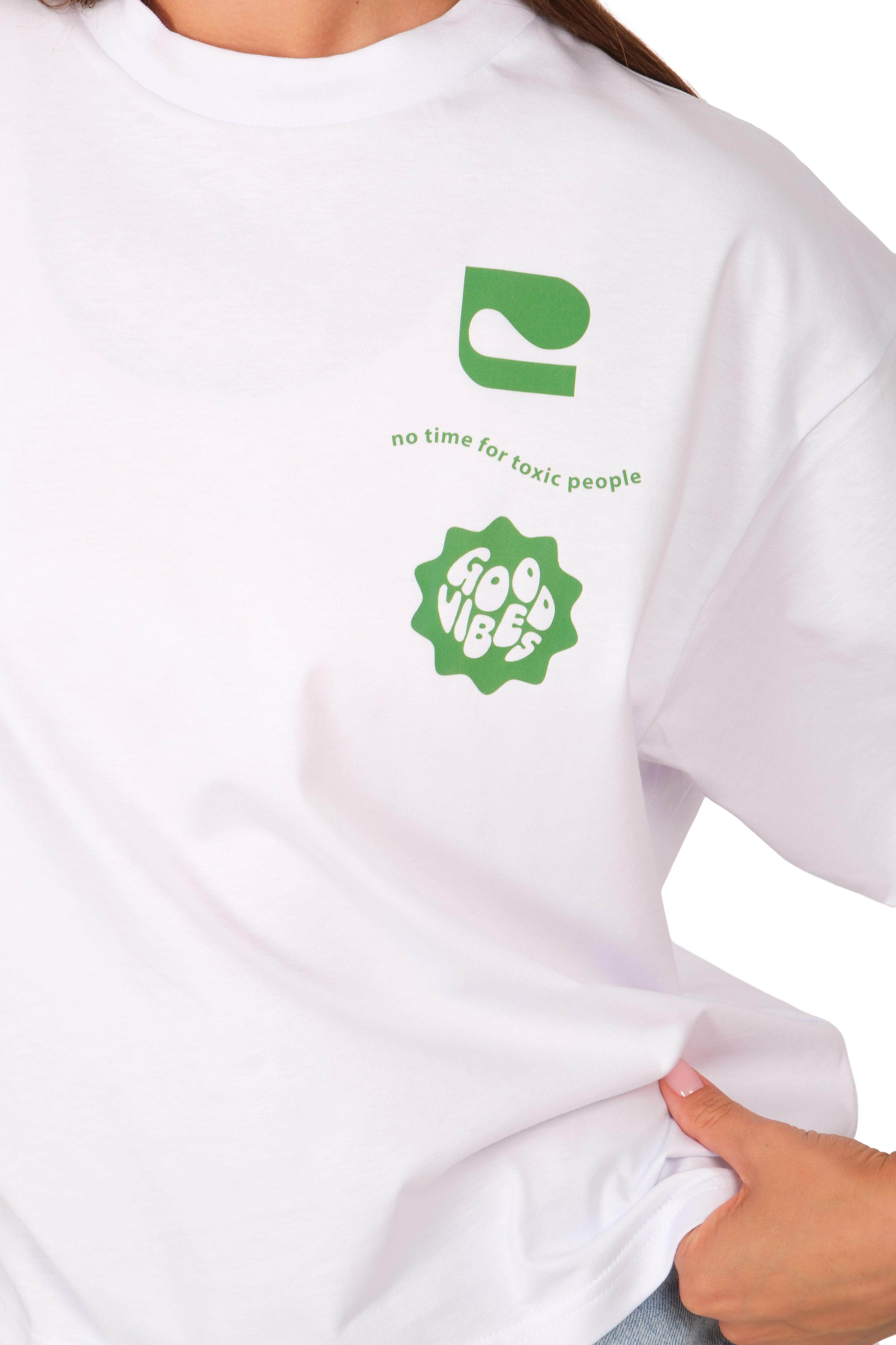 Keep Your Distance Boxed Fit Kadın T-Shirt Beyaz C590