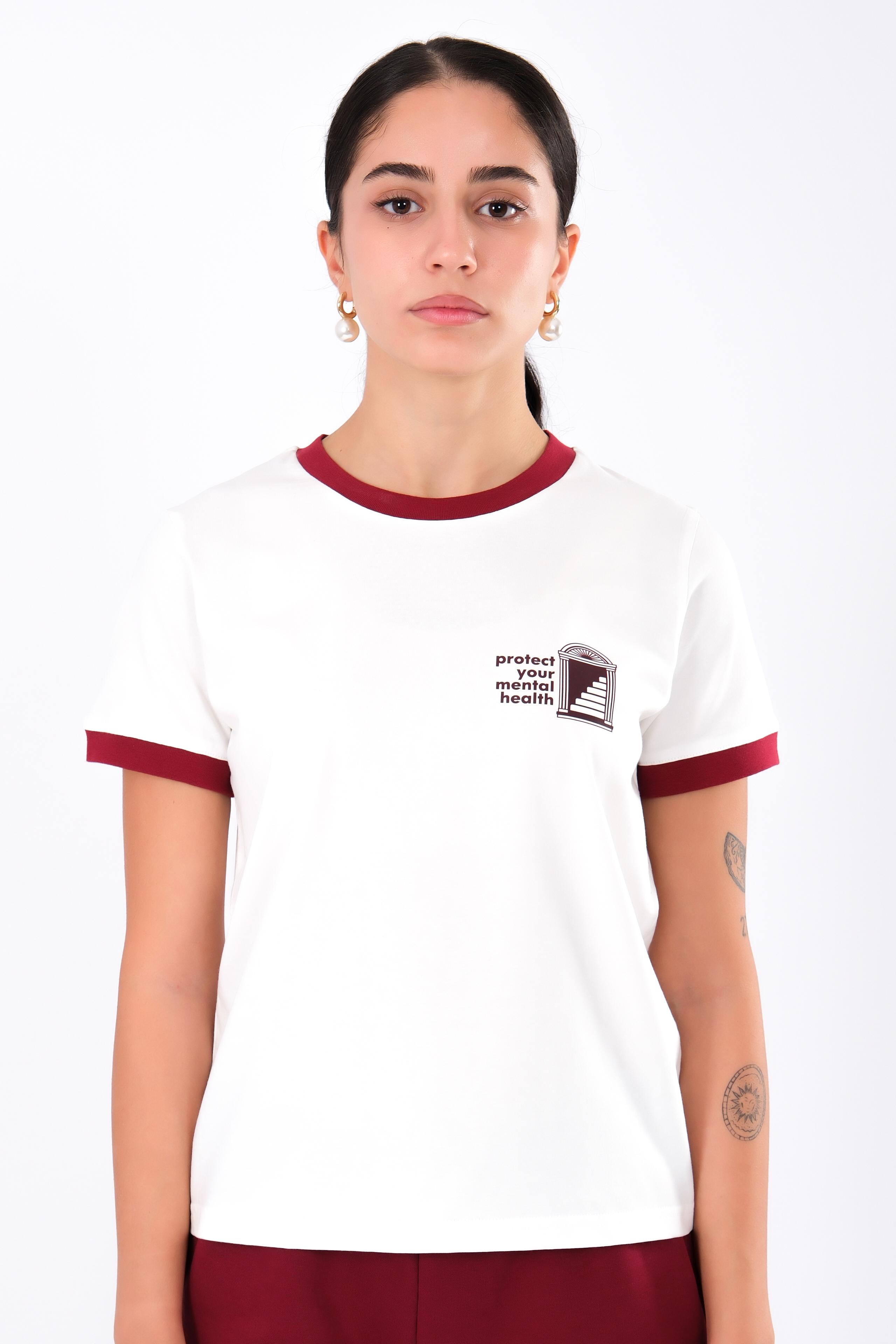 Regular Fit Bordo Kontrast Ribanalı Ekru T-Shirt Kadın - PROTECT YOUR MENTAL C502