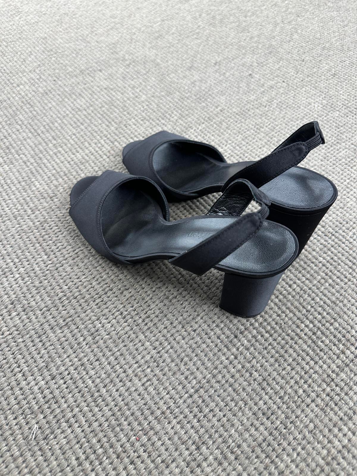 Jabotter Model No.15 Siyah Saten 8 Cm Topuklu Ayakkabı