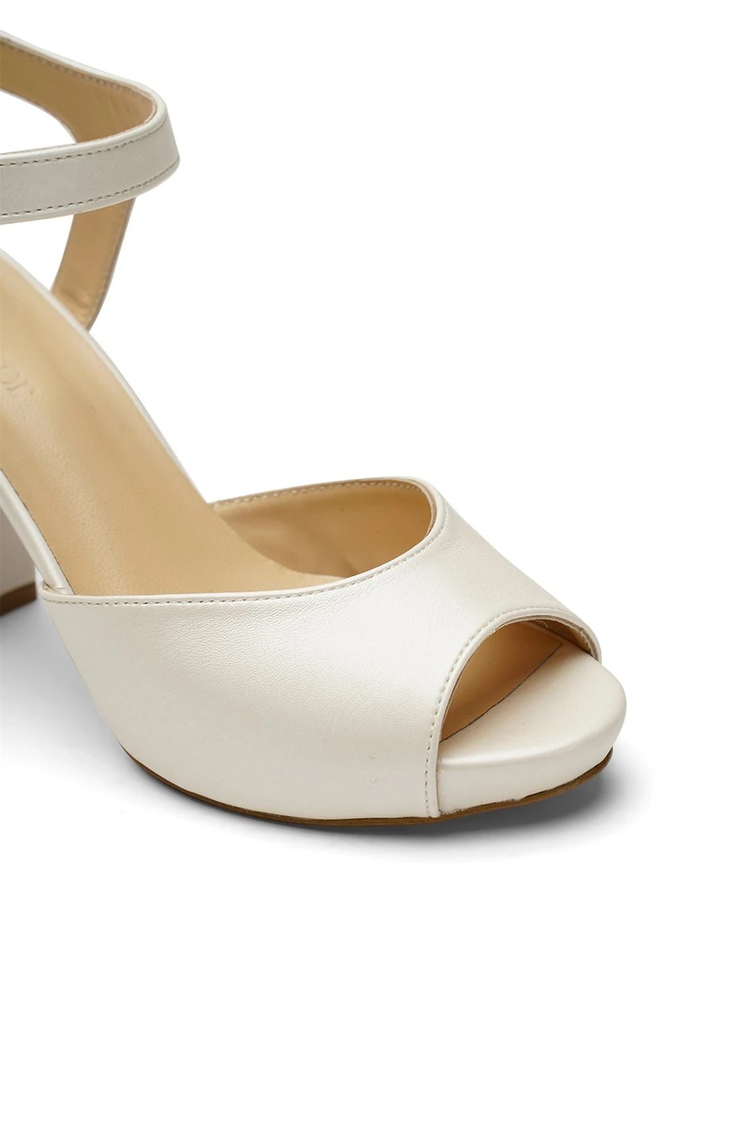 Jabotter Lines Leather Heeled Shoes - Pearl White