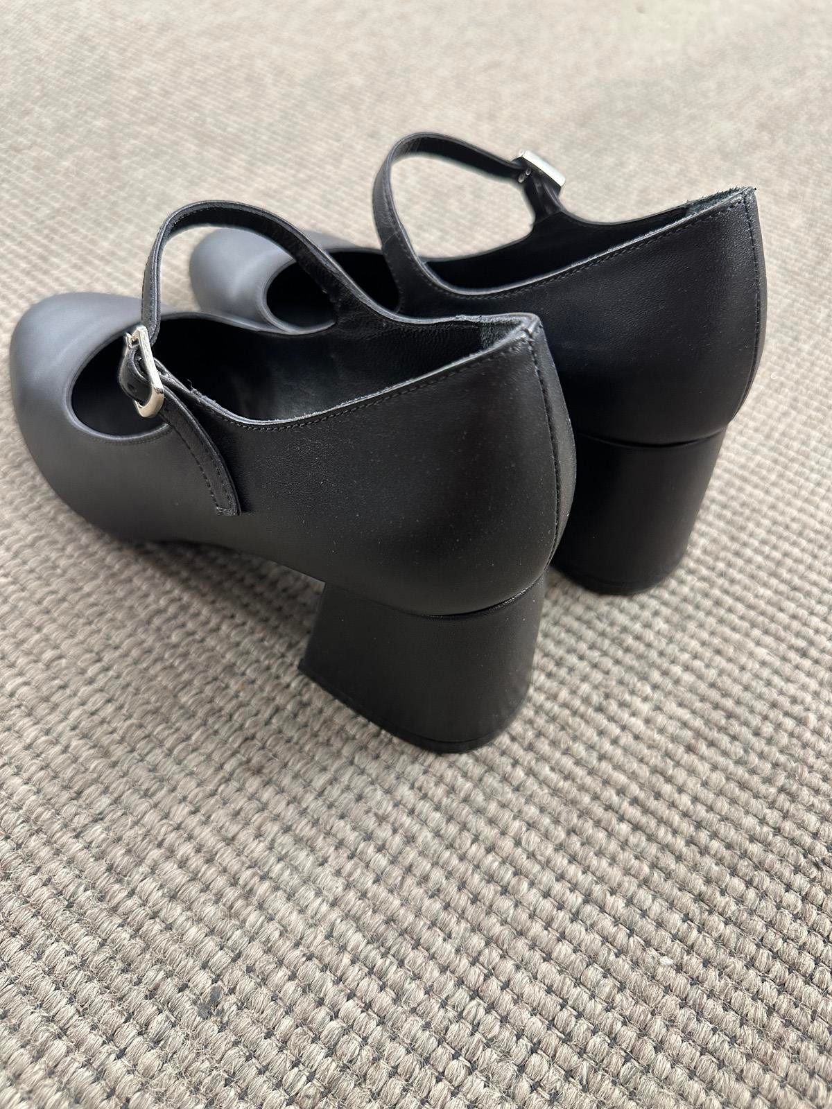 Jabotter Model No.10 Siyah Deri 6 Cm Topuklu Ayakkabı