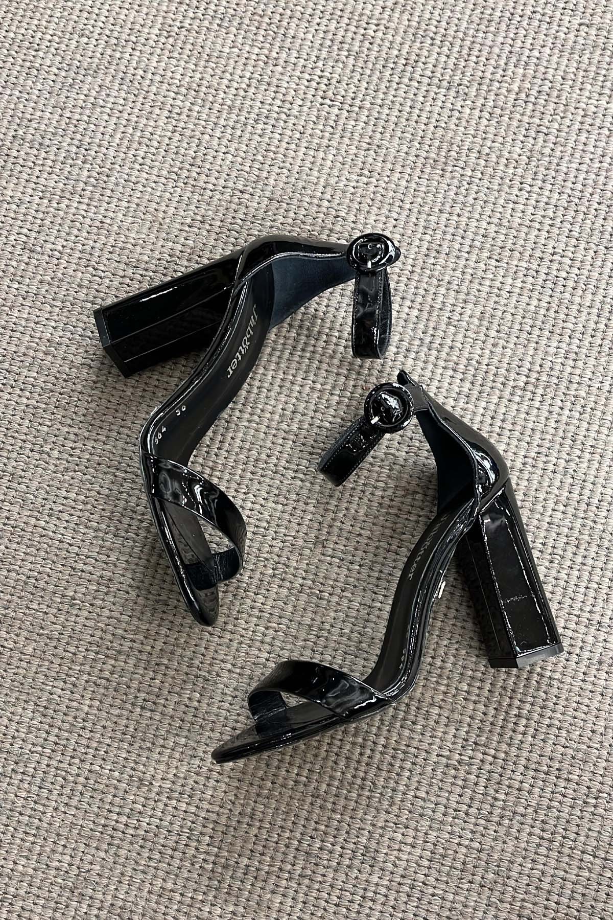 Jabotter Model No.82 Siyah Süet 10 Cm Topuklu Ayakkabı