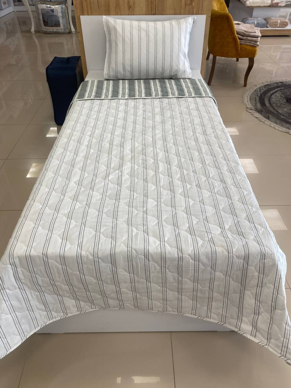 Tek Kişilik Kapitoneli Çift Taraflı Yatak Örtüsü Takımı Genç Çocuk Odası Yatak Örtüsü - NATUREL YEŞİL - KREM