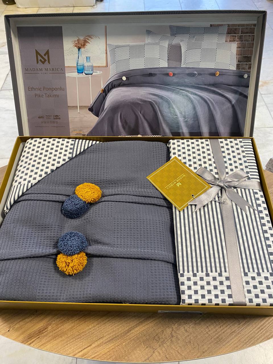 Tek Kişilik Ponponlu Pike Takımı