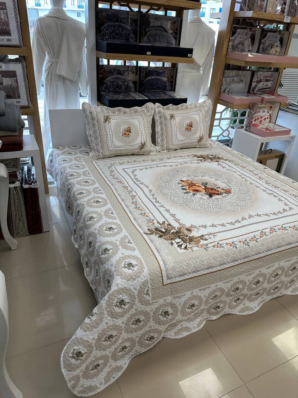 Çift Kişilik Battal Boy Yatak Örtüsü Takımı Rosemary