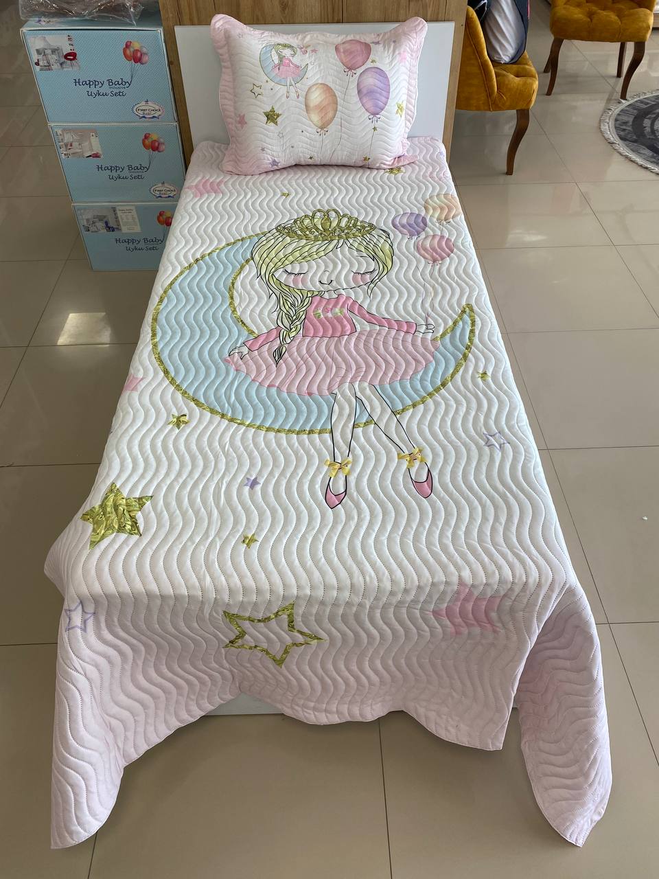 Tek Kişilik Yatak Örtüsü Ayperi