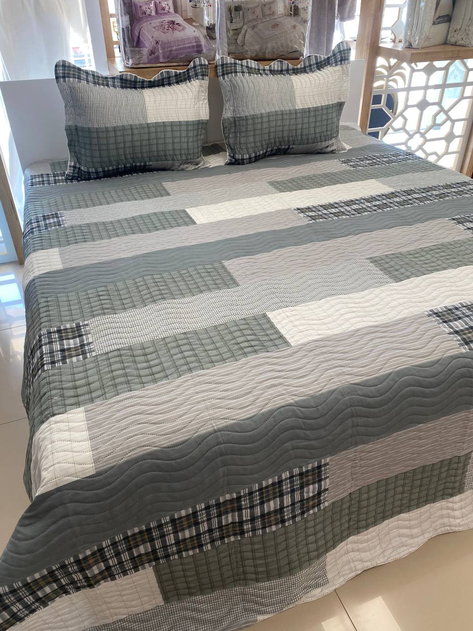 Çift Kişilik Battal Boy  Yatak Örtüsü Takımı Louıs