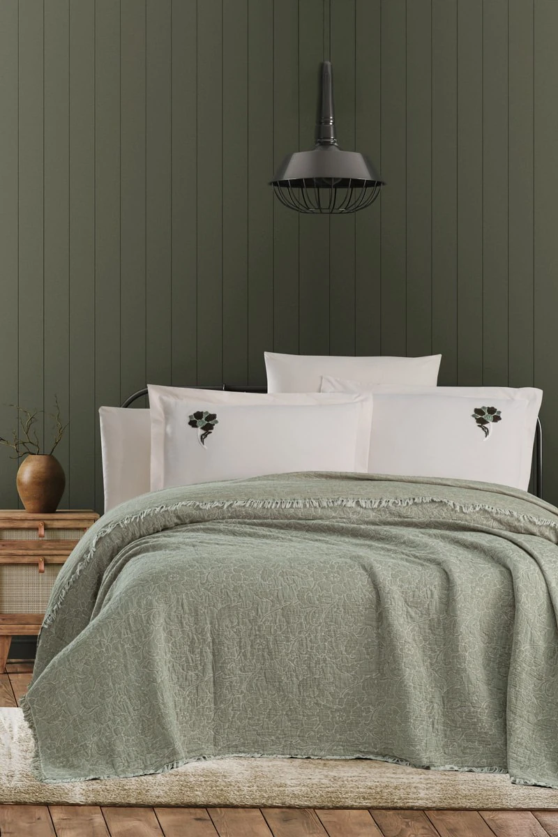 Nakışlı Battal Boy Yatak Örtüsü - Haki