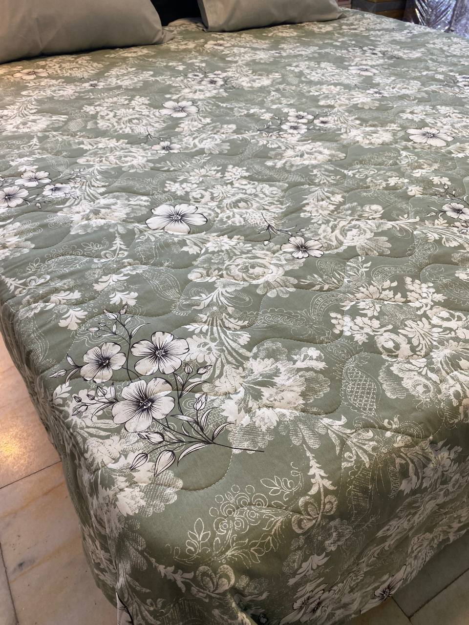 Çift Kişilik Kapitonelİ Pamuklu Yatak Örtüsü Takımı