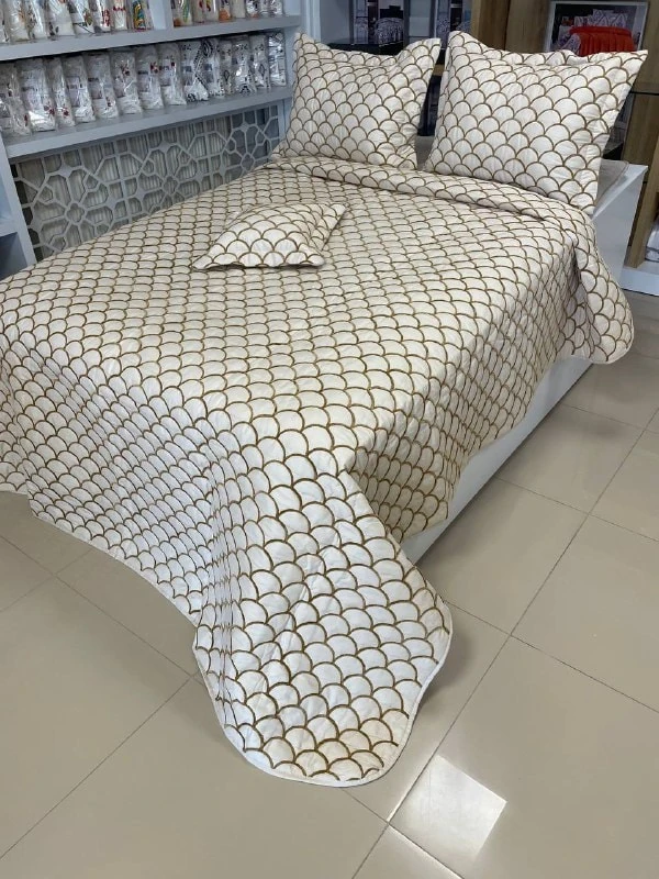 Şönil İşlemeli Lüks Yatak Örtüsü Seti - 250x250 cm | 4 Parça