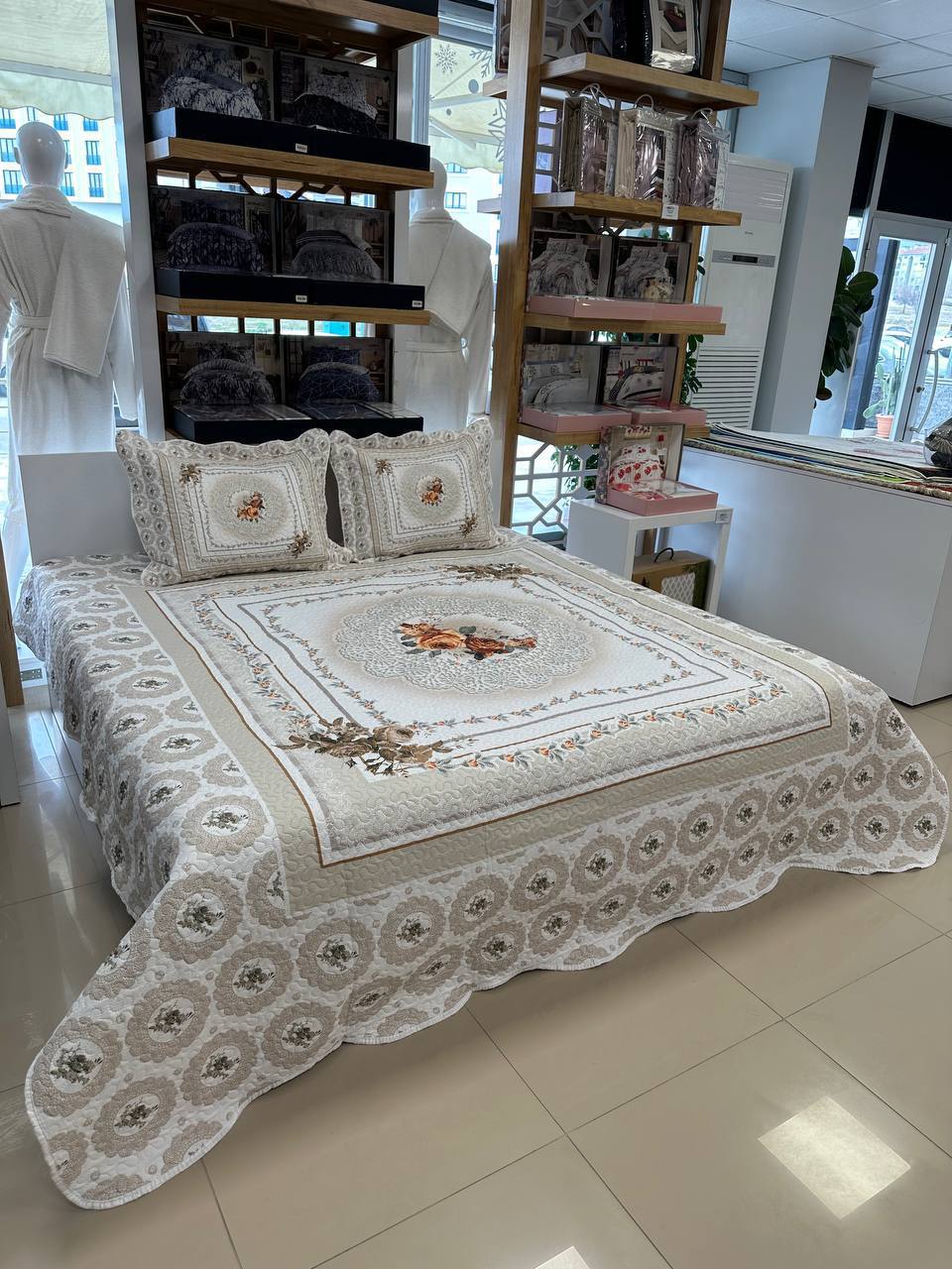 Çift Kişilik Battal Boy Yatak Örtüsü Takımı Rosemary