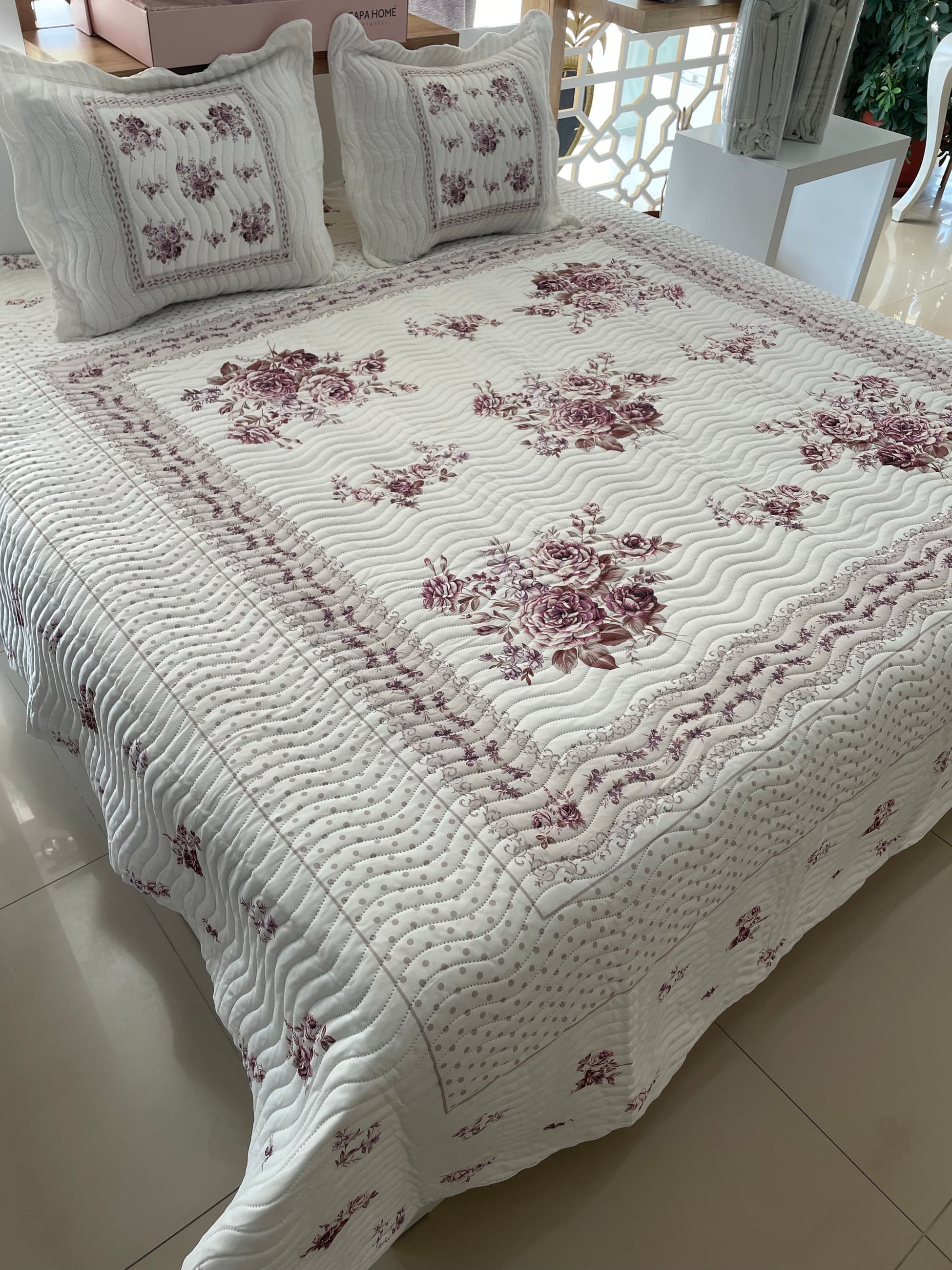 Çift Kişilik Battal Boy Yatak Örtüsü Takımı Flower Pembe