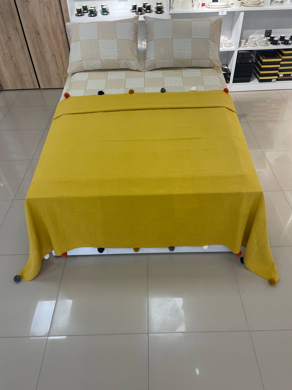 Çift Kişilik Çeyizlik Kutulu Ponponlu Pike Takımı