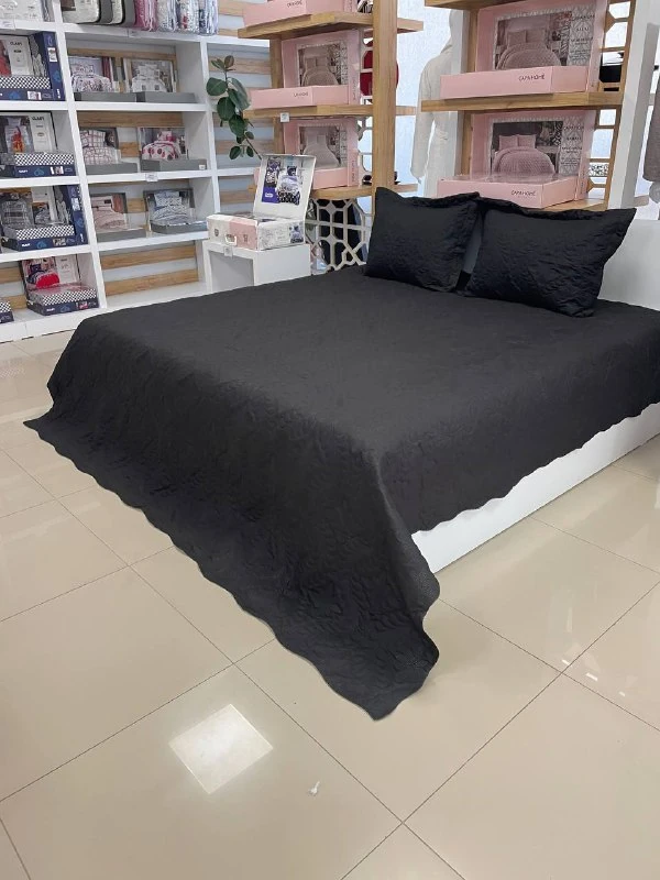 Çift Kişilik Battal Boy  Yatak Örtüsü Takımı Siyah