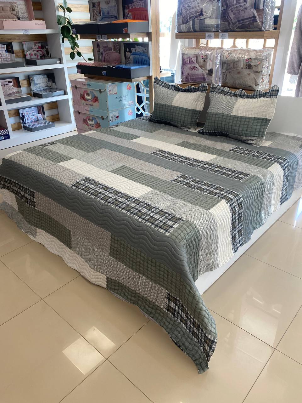 Çift Kişilik Battal Boy  Yatak Örtüsü Takımı Louıs