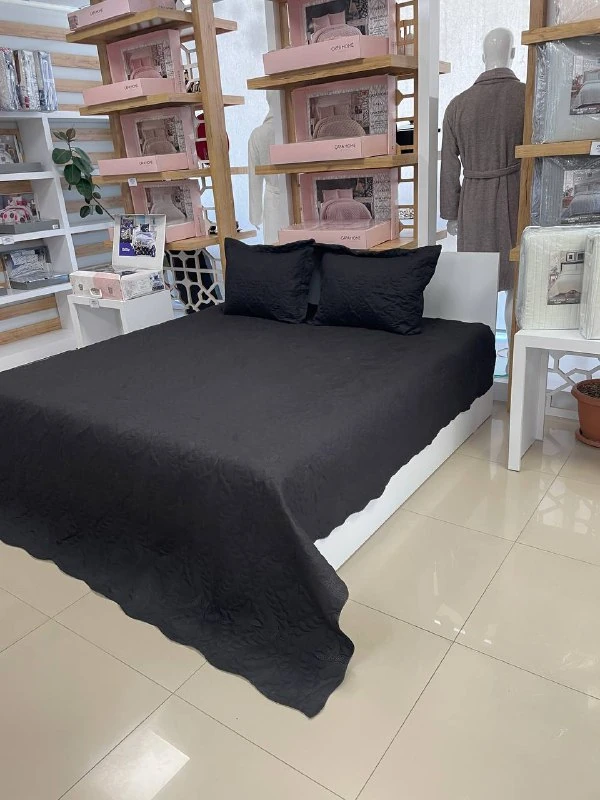 Çift Kişilik Battal Boy  Yatak Örtüsü Takımı Siyah