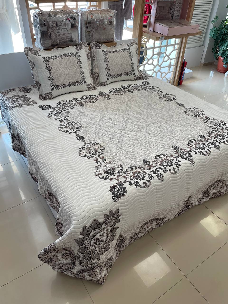 Çift Kişilik Battal Boy Yatak Örtüsü Takımı Karya