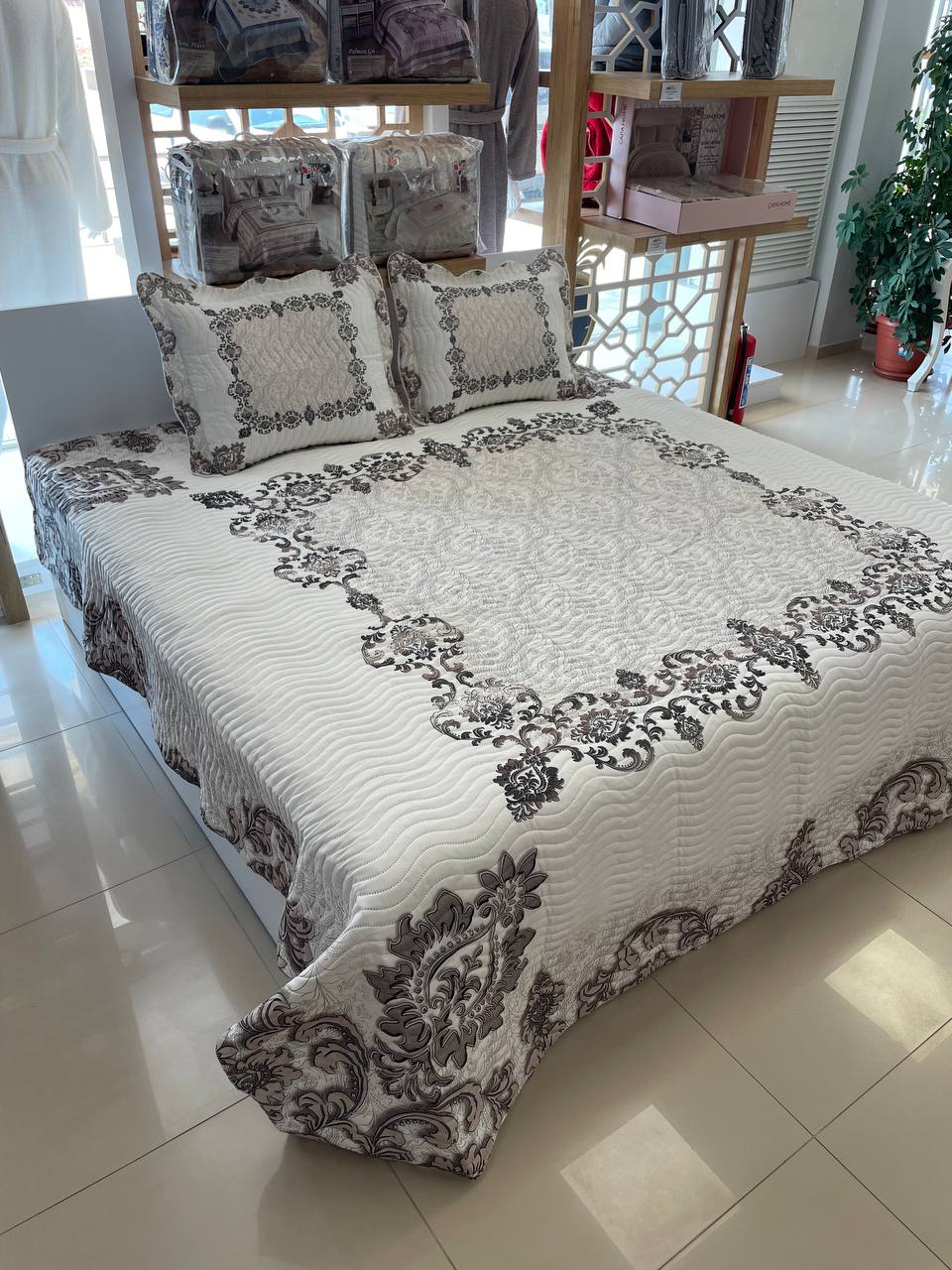 Çift Kişilik Battal Boy Yatak Örtüsü Takımı Karya