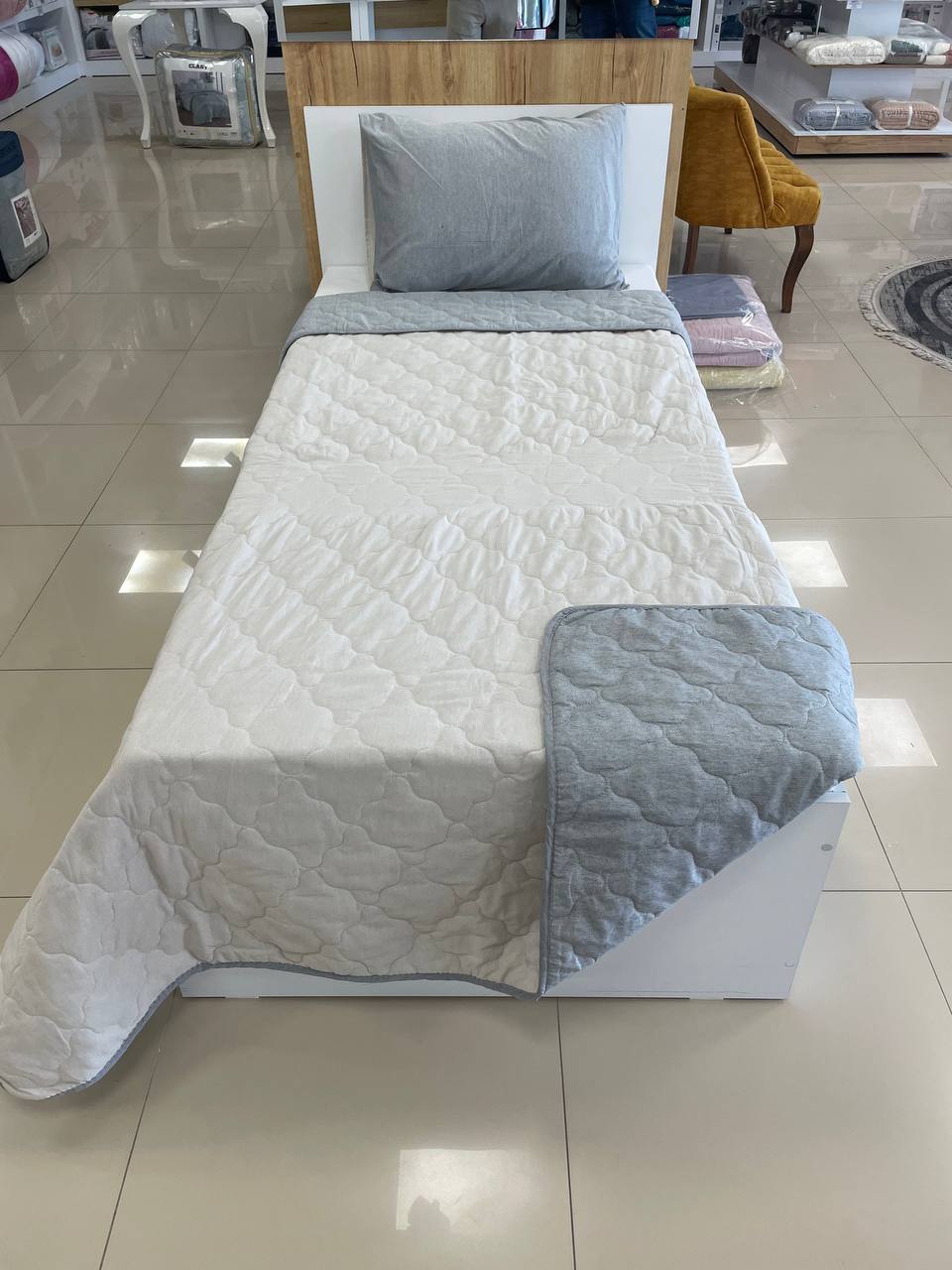 Tek Kişilik Kapitoneli Çift Taraflı Yatak Örtüsü Takımı Genç Çocuk Odası Yatak Örtüsü - BEJ - GRİ