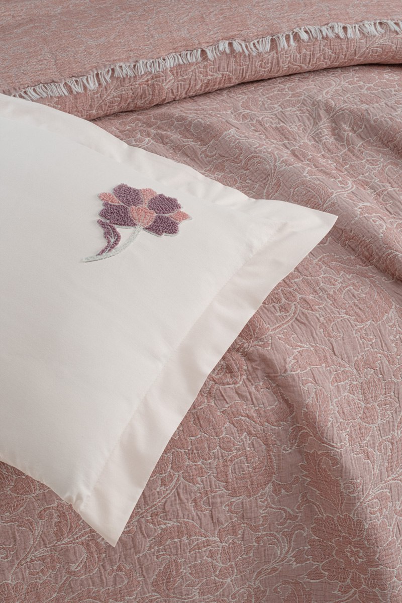 Nakışlı Battal Boy Yatak Örtüsü