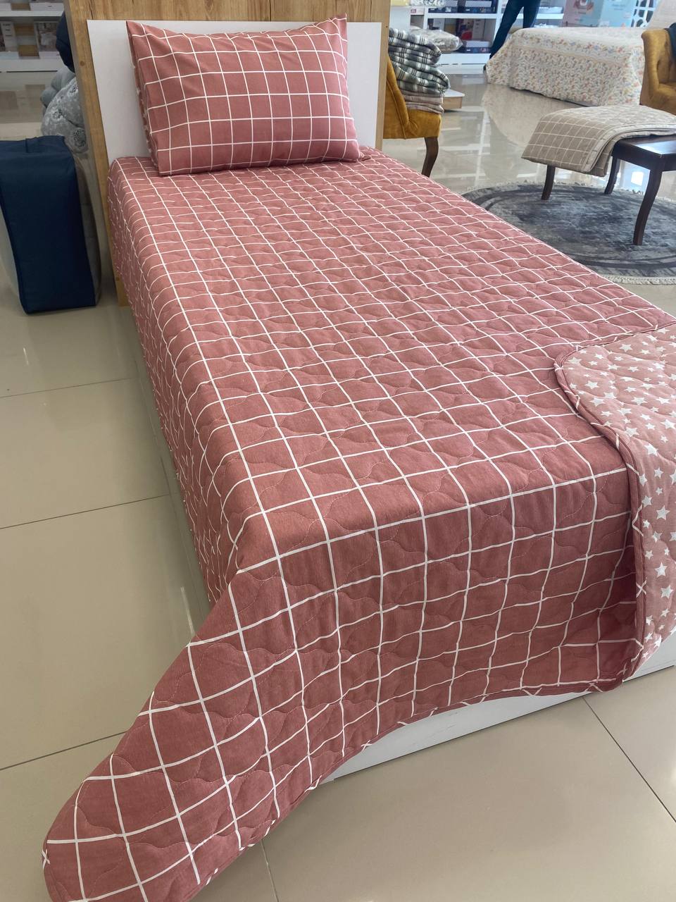 Tek Kişilik Kapitoneli Çift Taraflı Yatak Örtüsü Takımı Genç Çocuk Odası Yatak Örtüsü