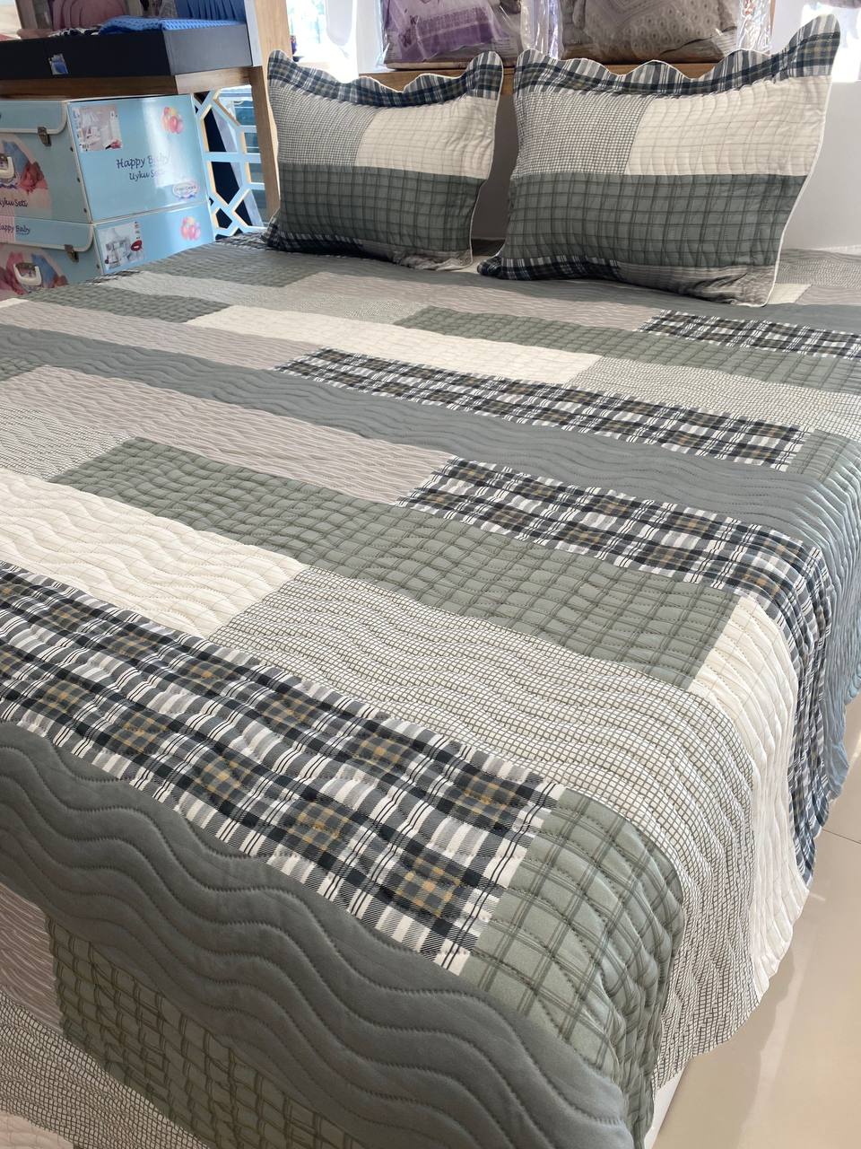 Çift Kişilik Battal Boy  Yatak Örtüsü Takımı Louıs