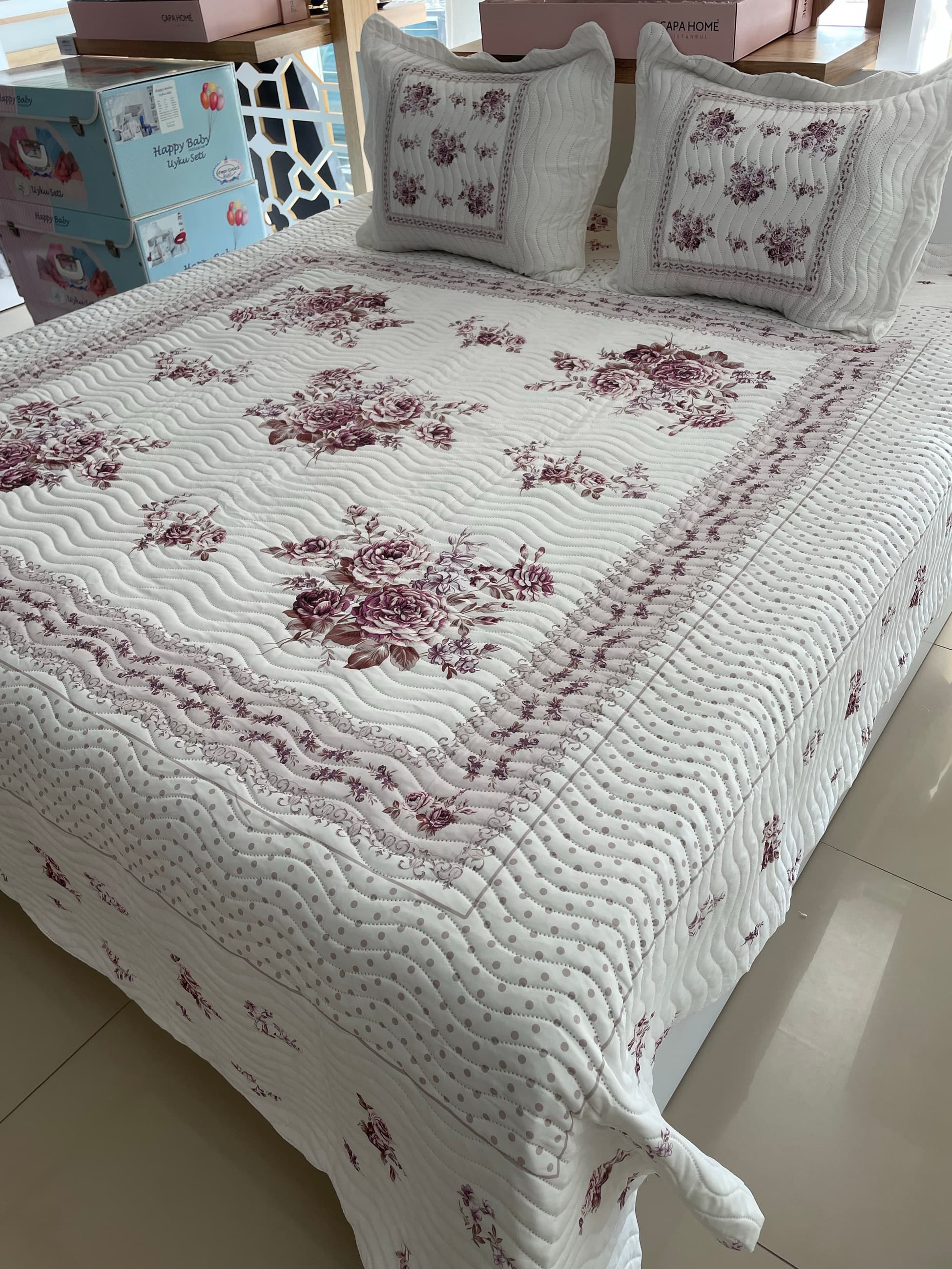 Çift Kişilik Battal Boy Yatak Örtüsü Takımı Flower Pembe