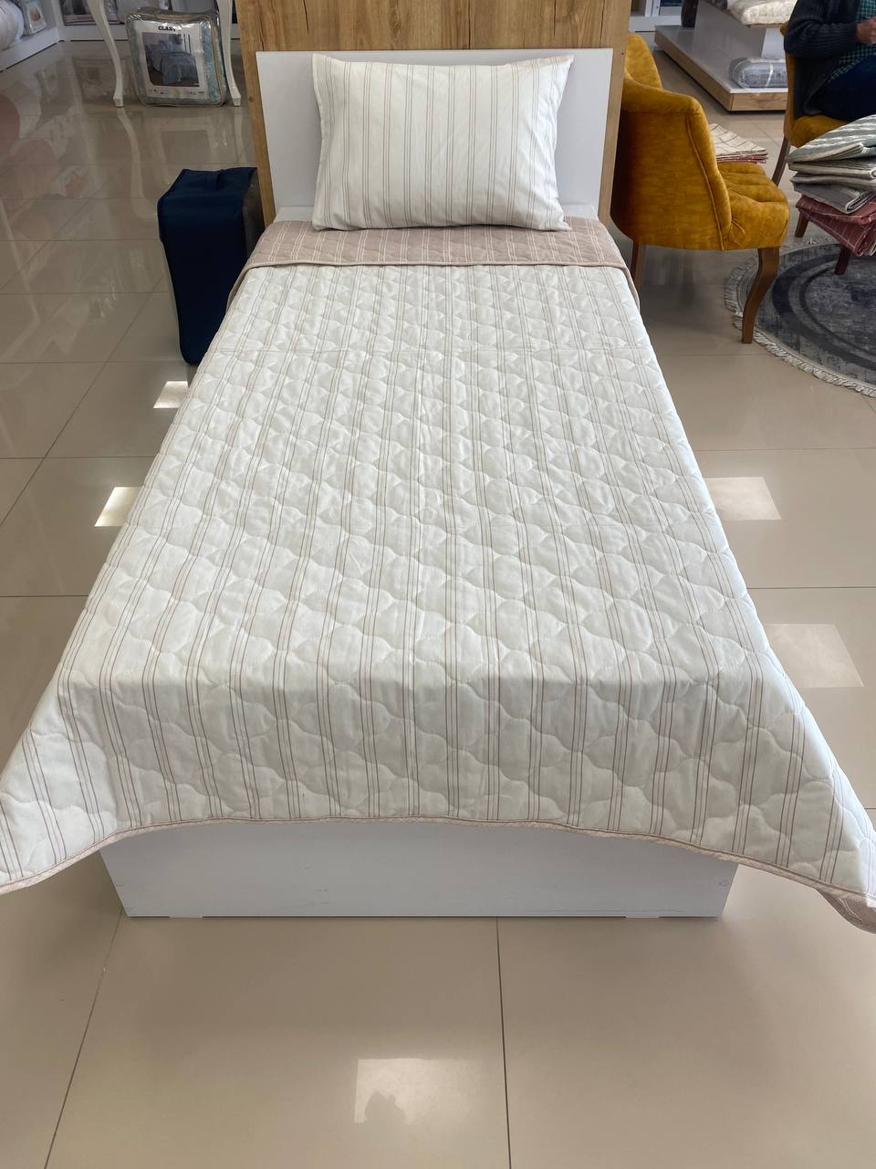 Tek Kişilik Kapitoneli Çift Taraflı Yatak Örtüsü Takımı Genç Çocuk Odası Yatak Örtüsü - NATUREL BEJ - KREM