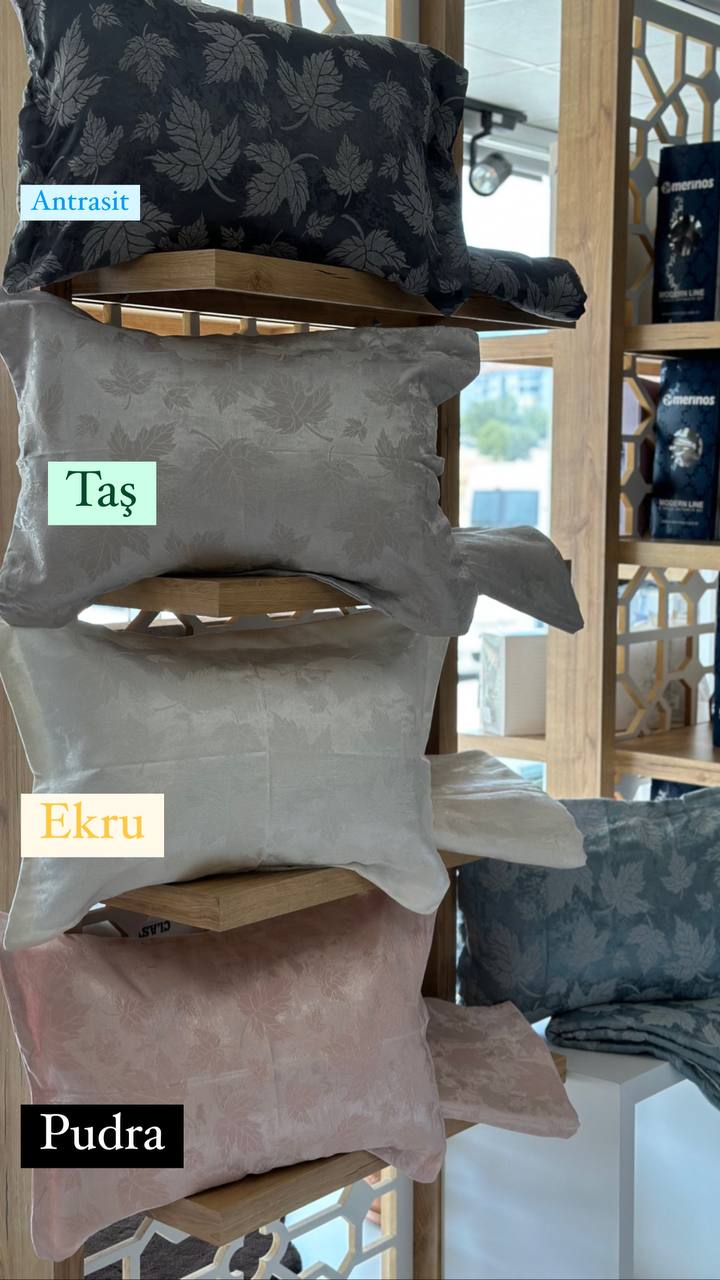 Jakarlı Şönil Kumaş Avangard Çeyizlik Yatak Örtüsü Takımı Çınar Yaprağı Desenli Mint