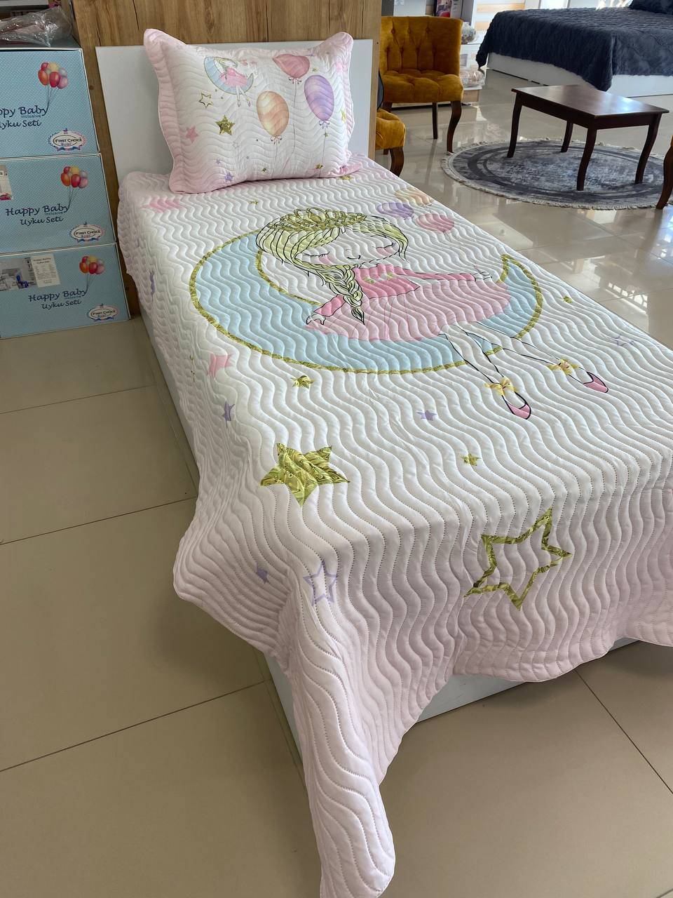 Tek Kişilik Yatak Örtüsü Ayperi